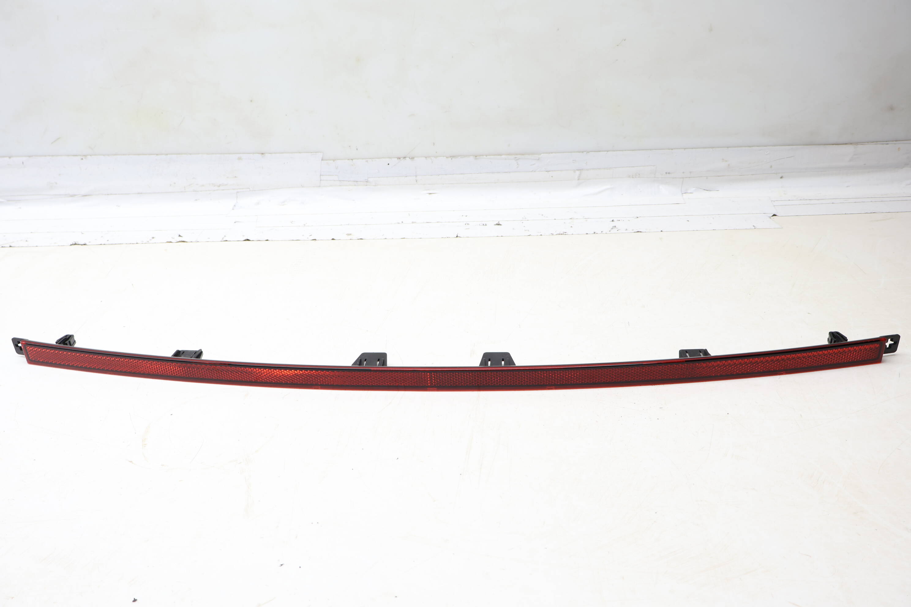 Bumper Reflector (Center) 3CM945103A