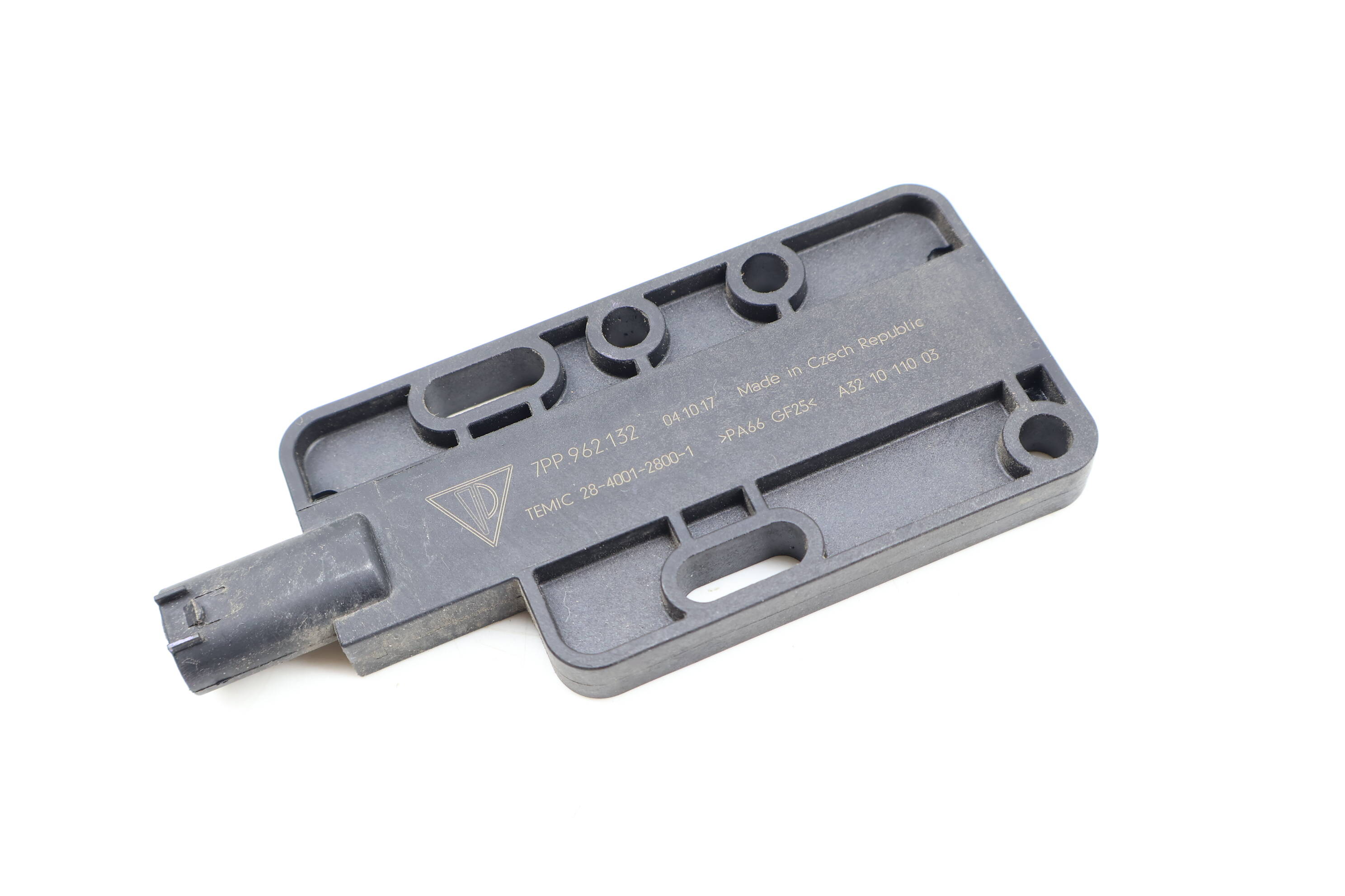 Kessy / Keyless Entry Antenna 7PP962132
