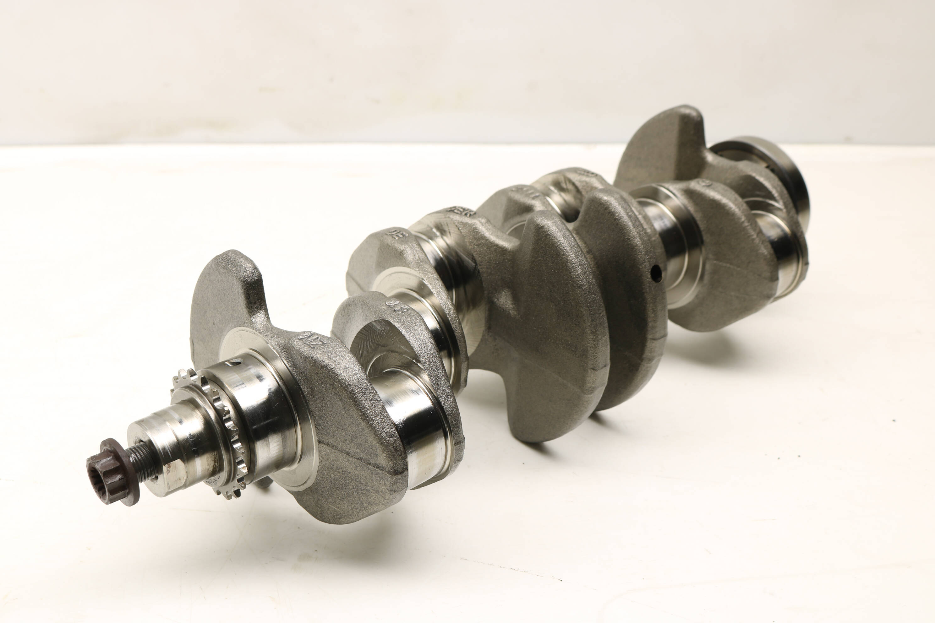 Crankshaft / Crank Shaft 038105021AE