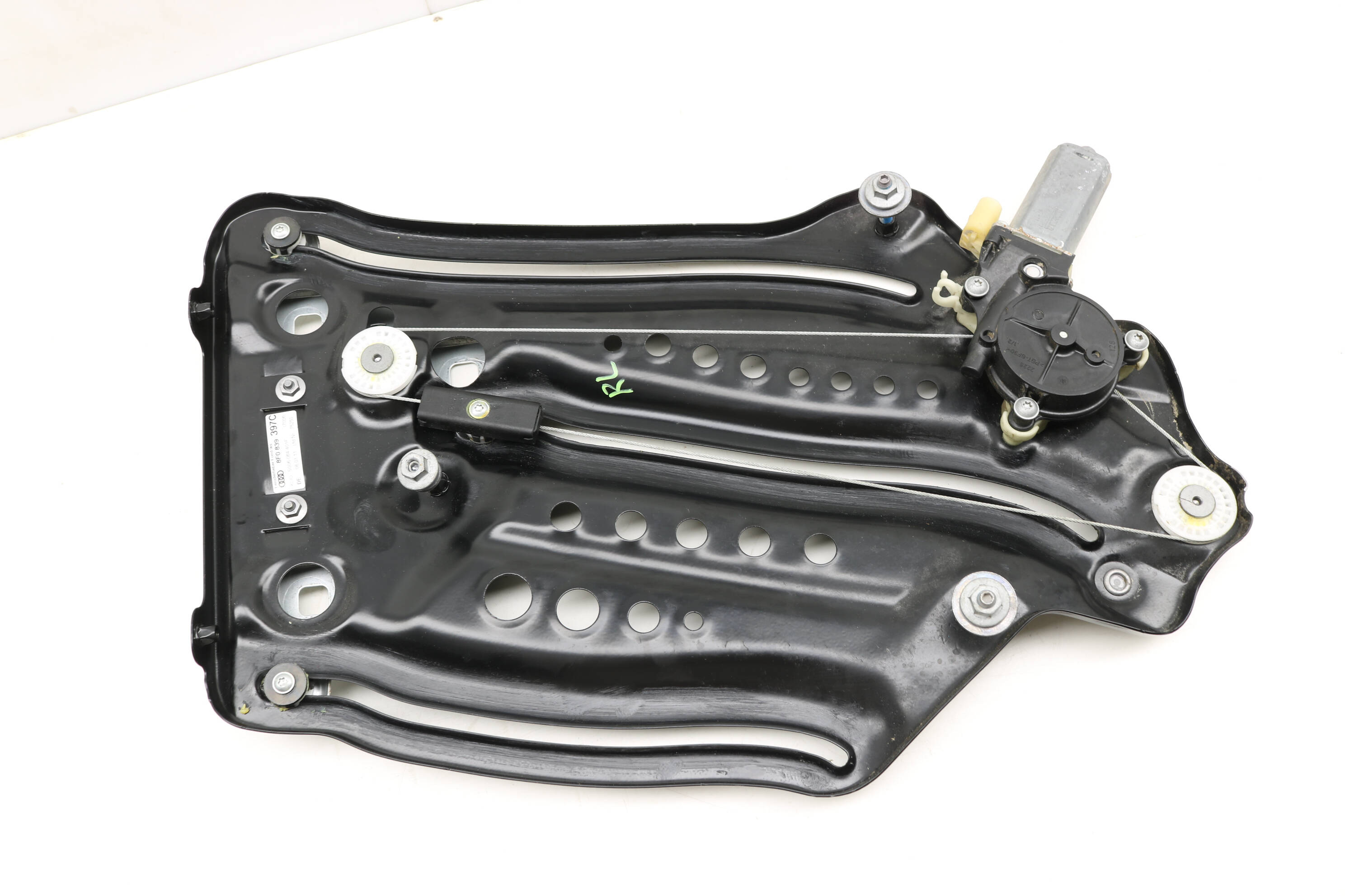 Convertible&#x20;Window&#x20;Regulator&#x20;&#x2F;&#x20;Motor&#x20;Assembly&#x20;8F0839397C