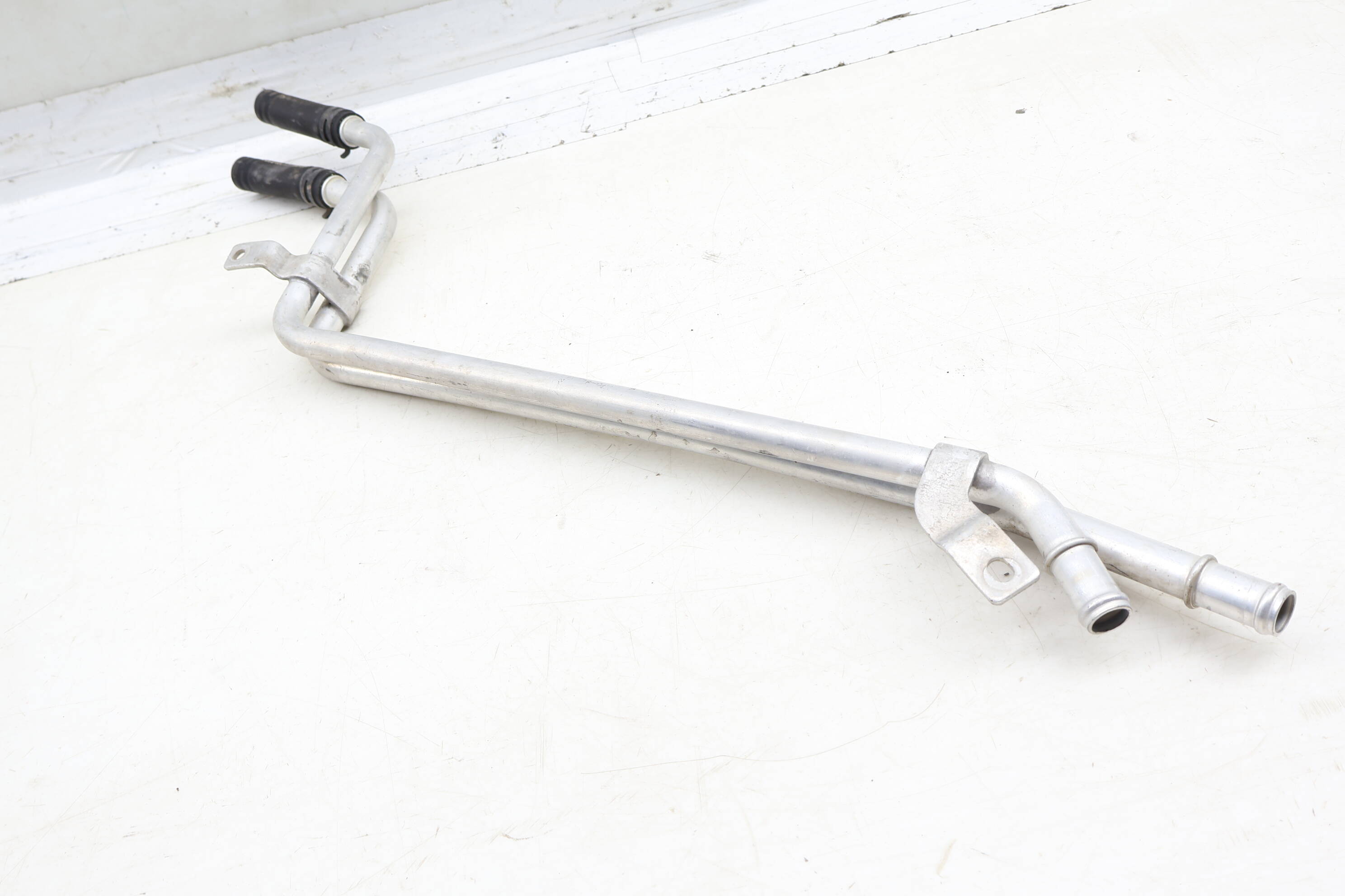 Coolant Pipe / Tube / Line Set 4M0121085R