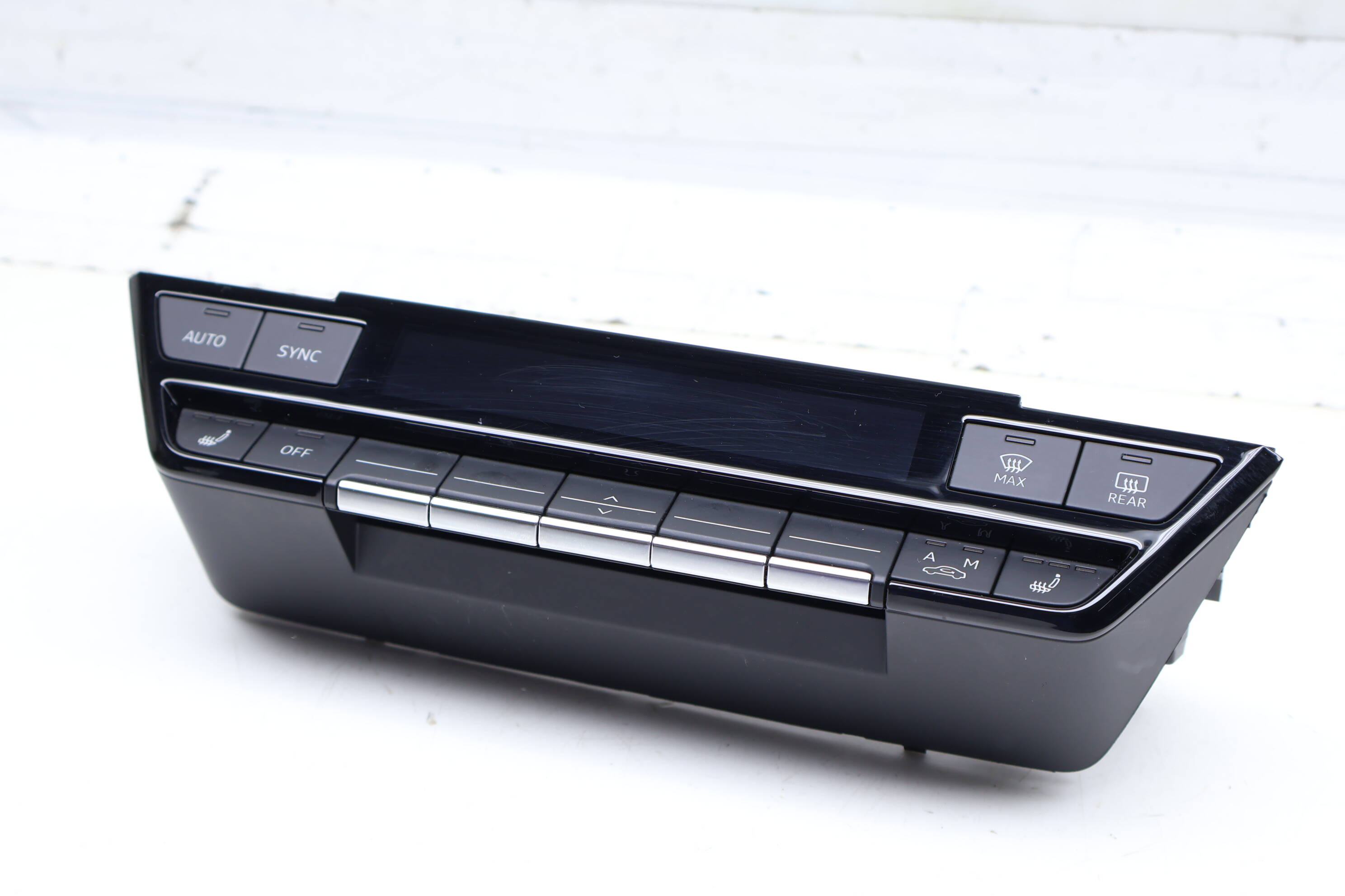 Ac Climate Control / Temp Unit 8Y0820043C