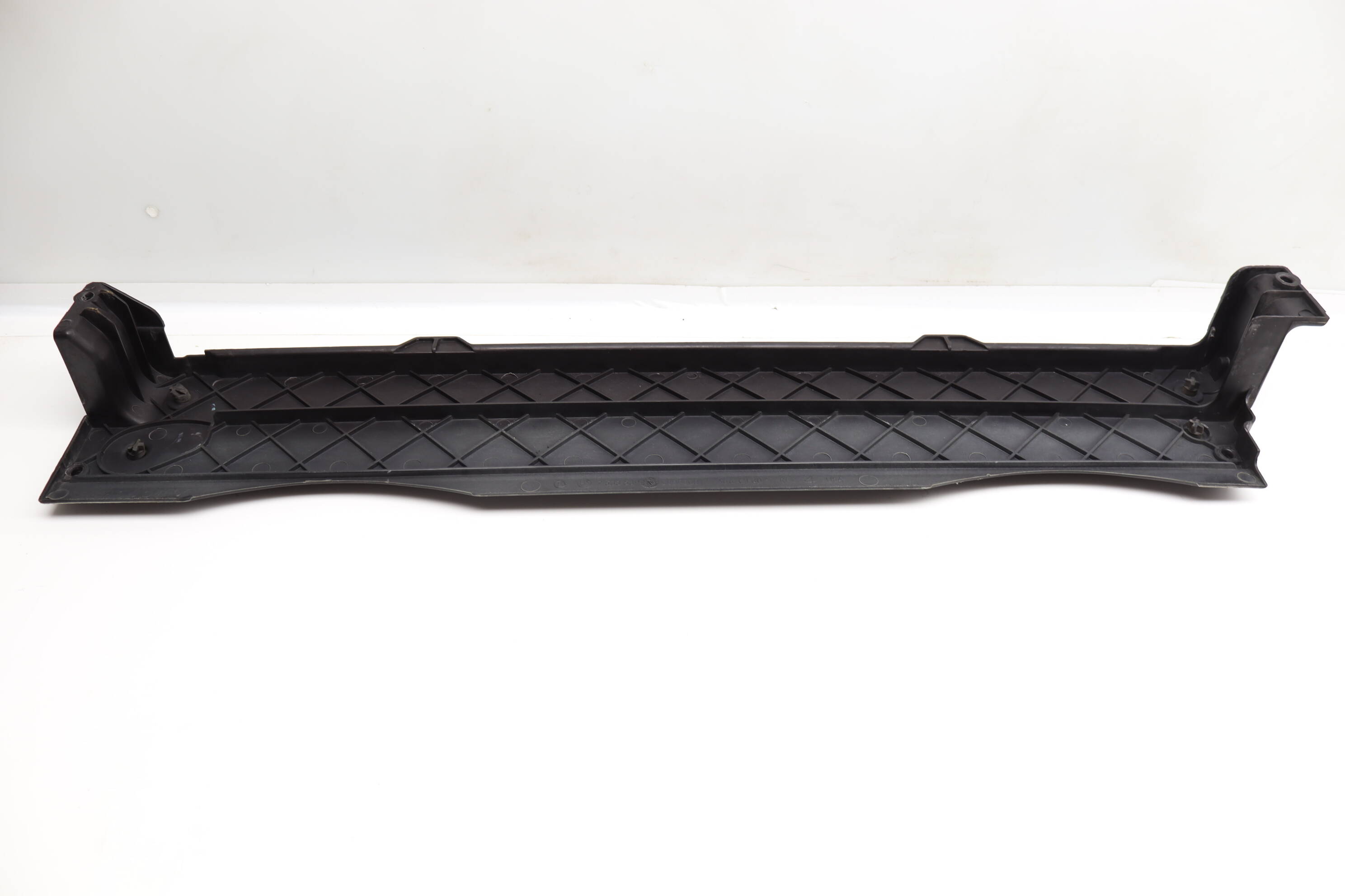 Upper Radiator Carrier Cover 17117533539