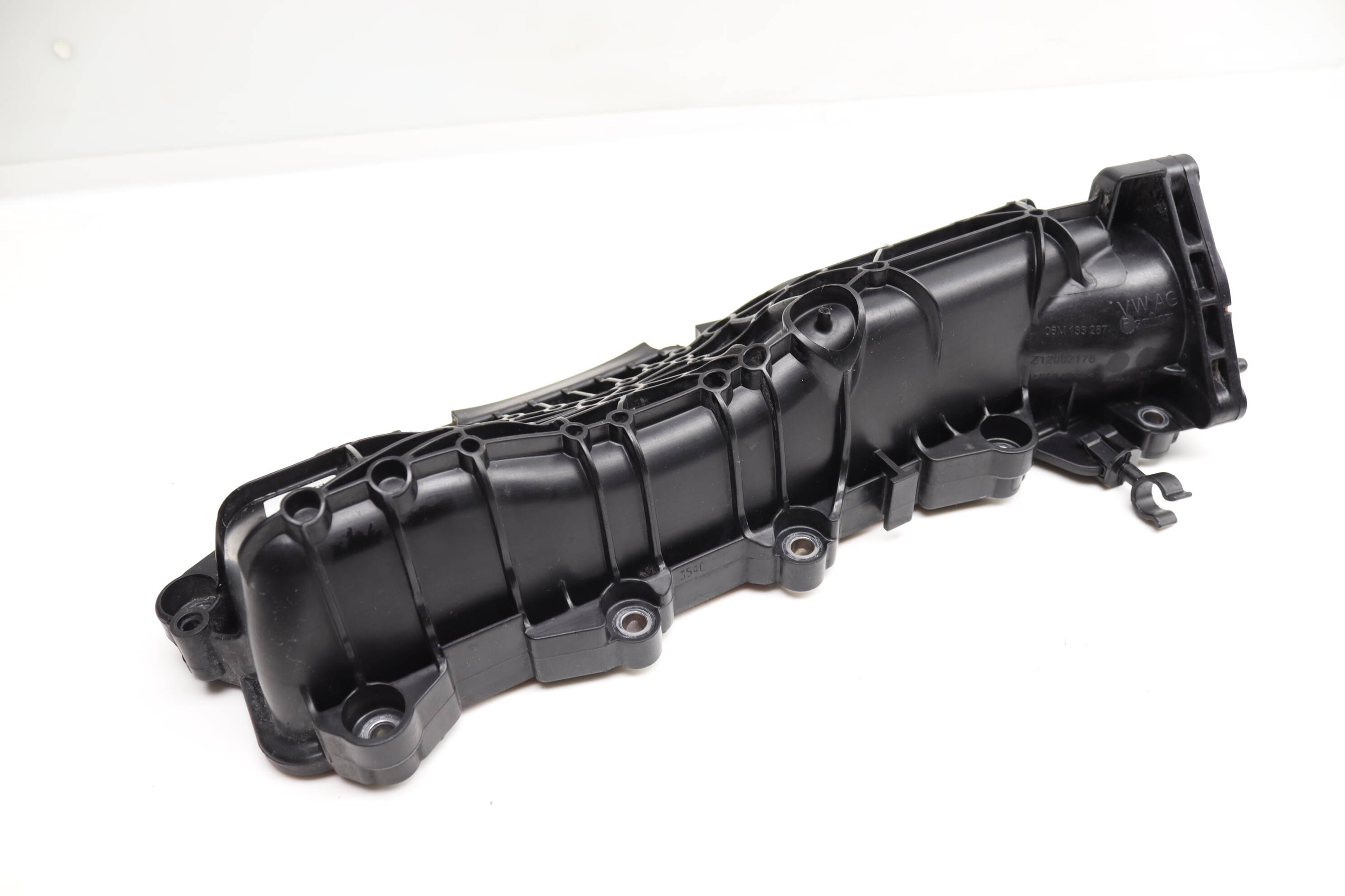 Intake Manifold 06M133267P