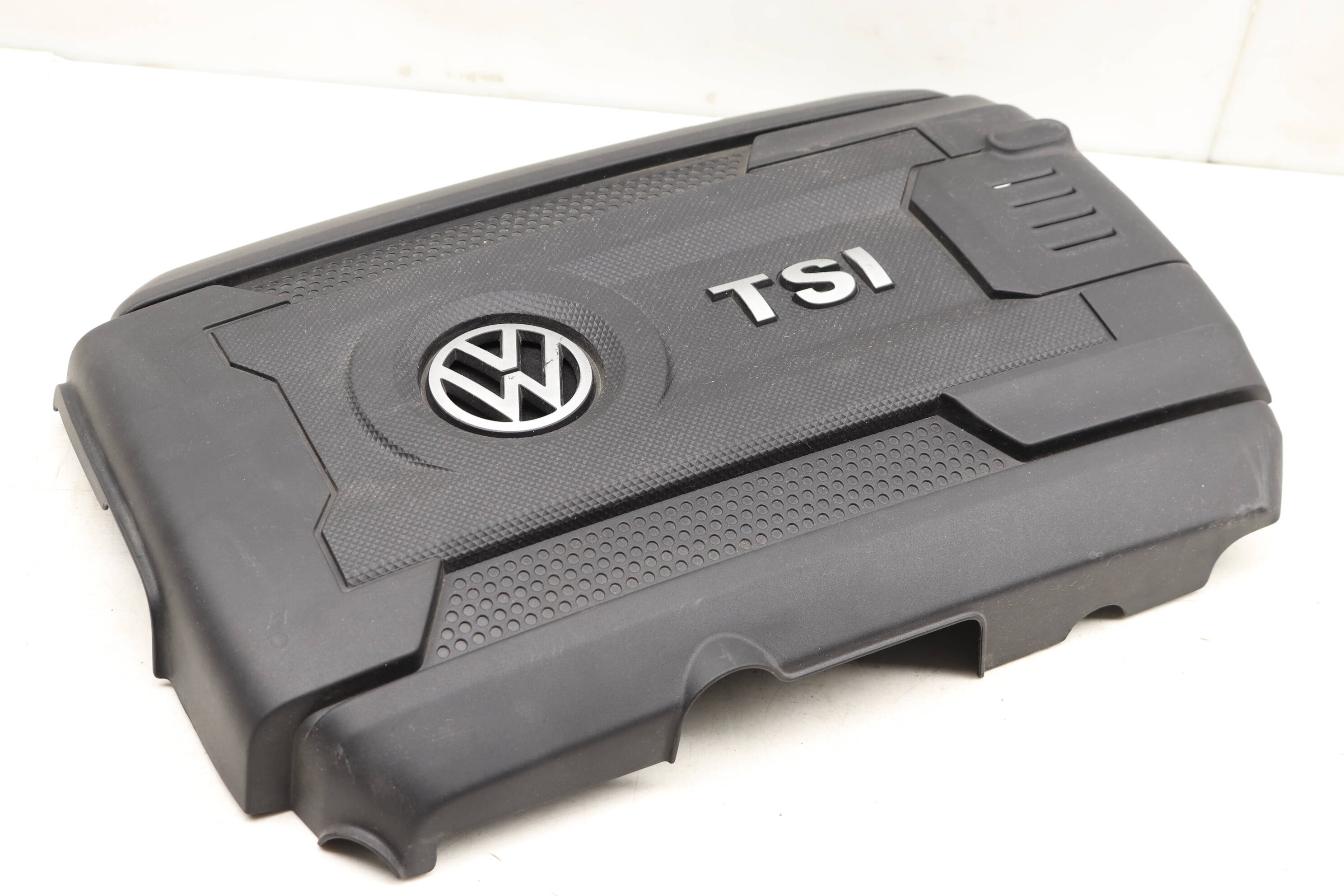 VW Engine Cover (Golf, GTI, Golf Alltrack) 06K103925BE
