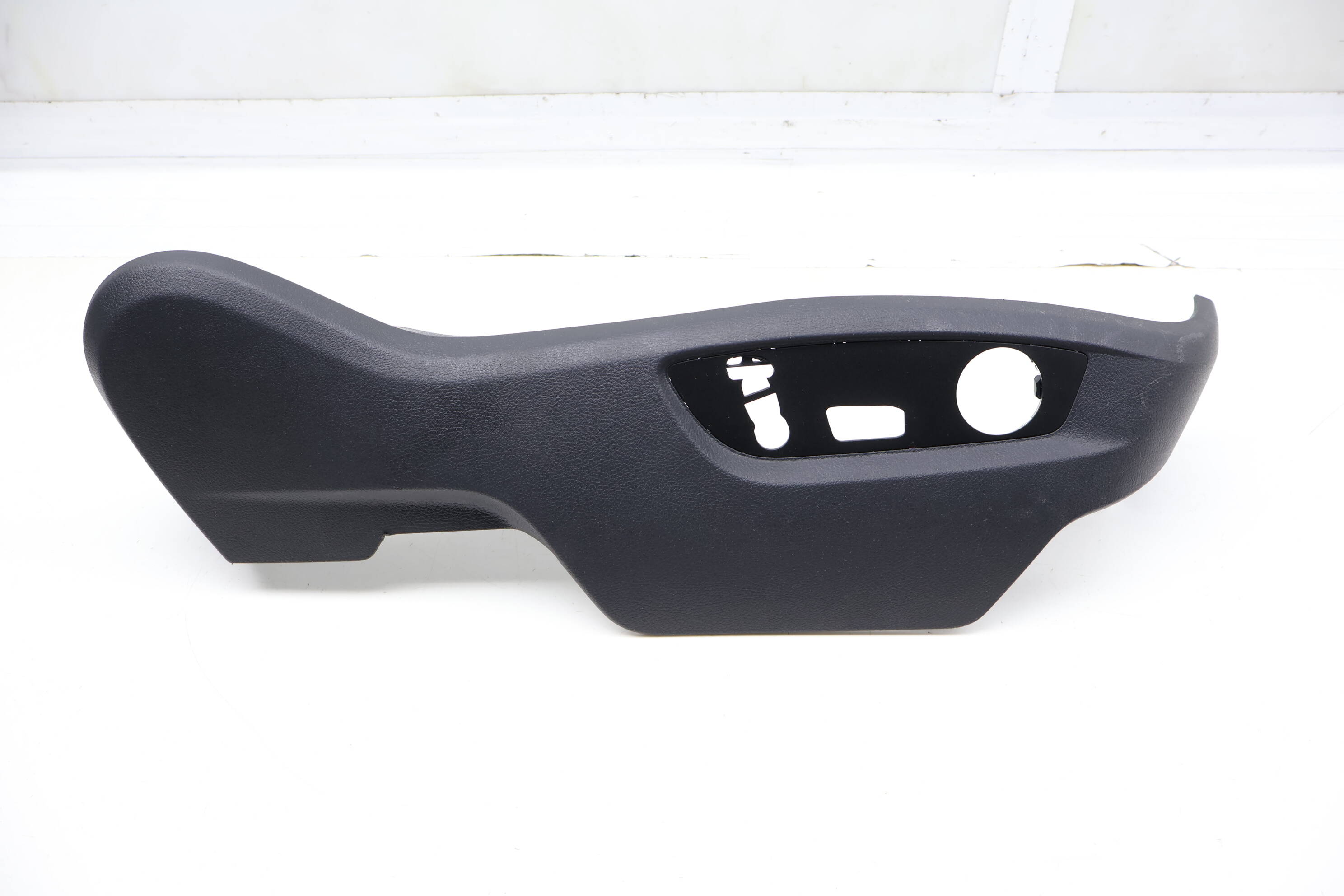 Seat Switch Trim / Panel 7P6881314C