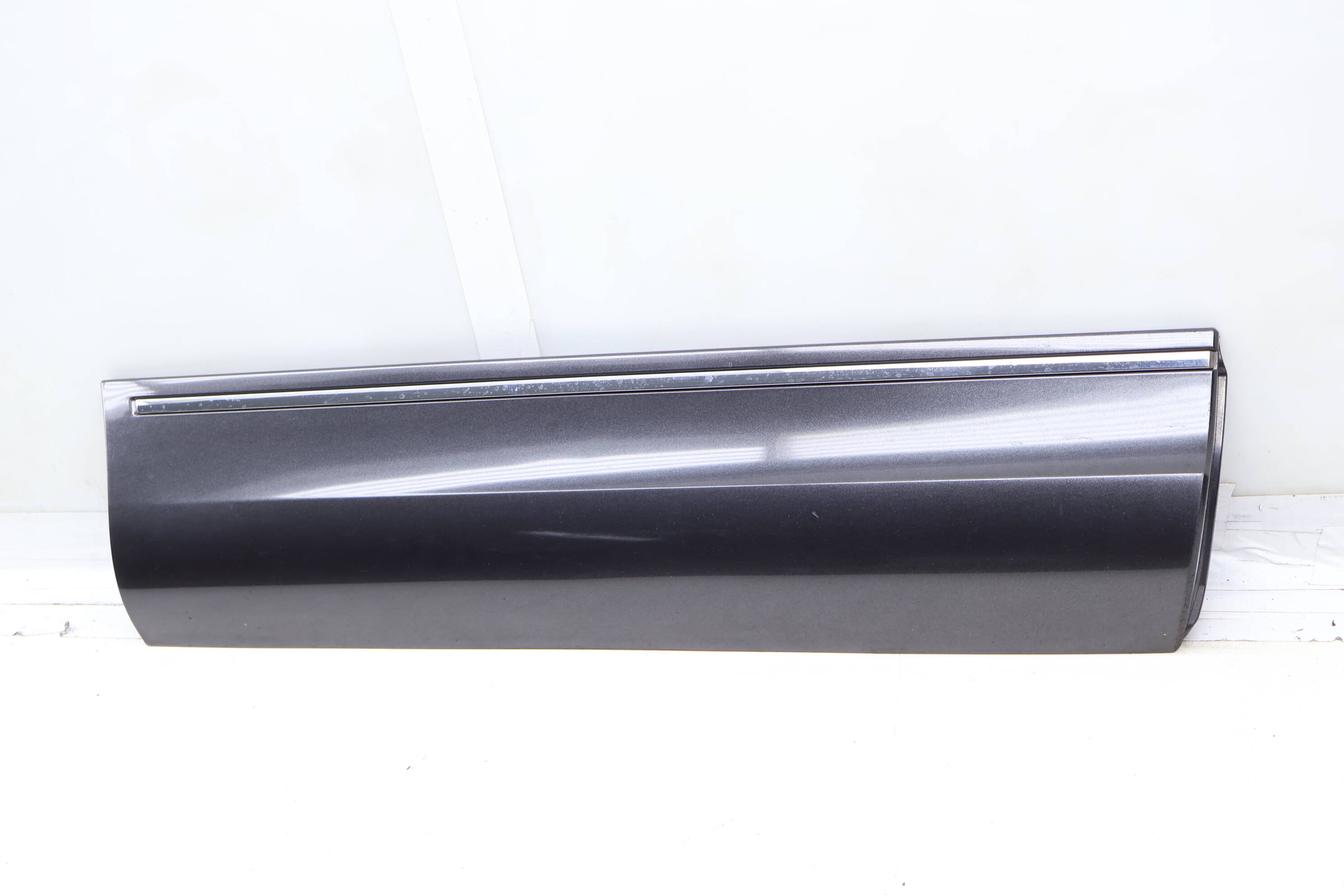 Lower Door Molding / Blade 4L0853970L