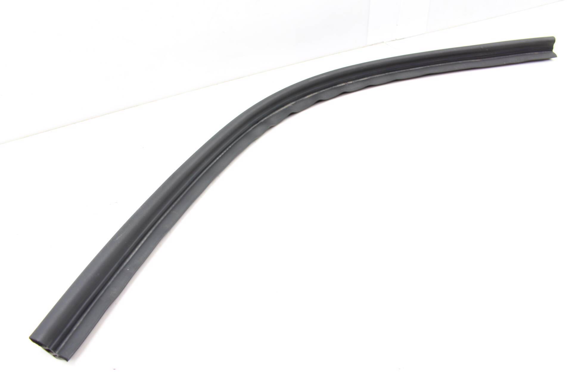 Rain&#x20;Tray&#x20;Weather&#x20;Stripping&#x20;&#x2F;&#x20;Seal&#x20;8T0823723A