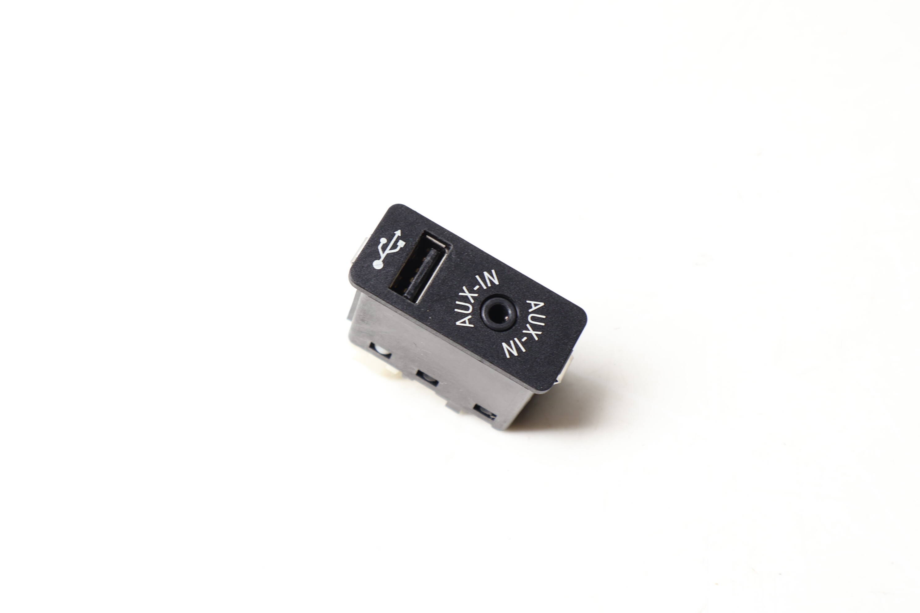Usb / Aux-In Socket 84109266607