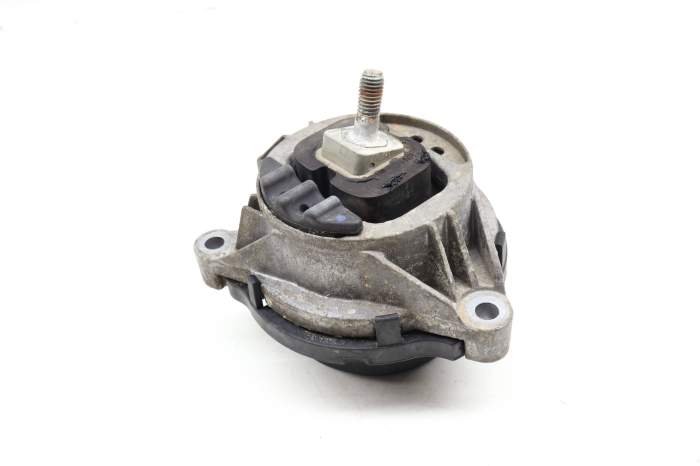 Engine / Motor Mount 22116868490 main product photo