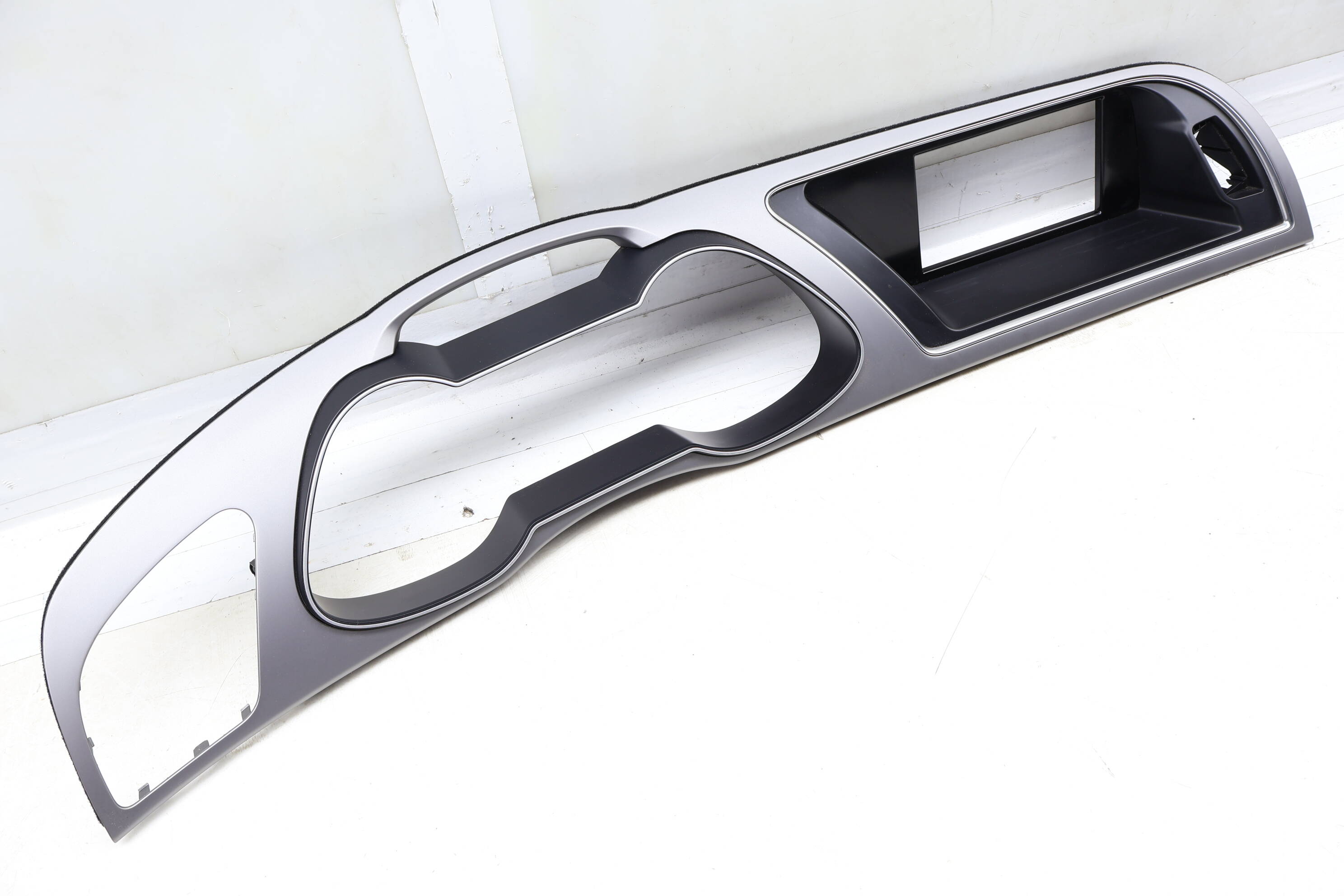 Instrument Cluster Bezel / Dash Display Trim 8K1857186AL