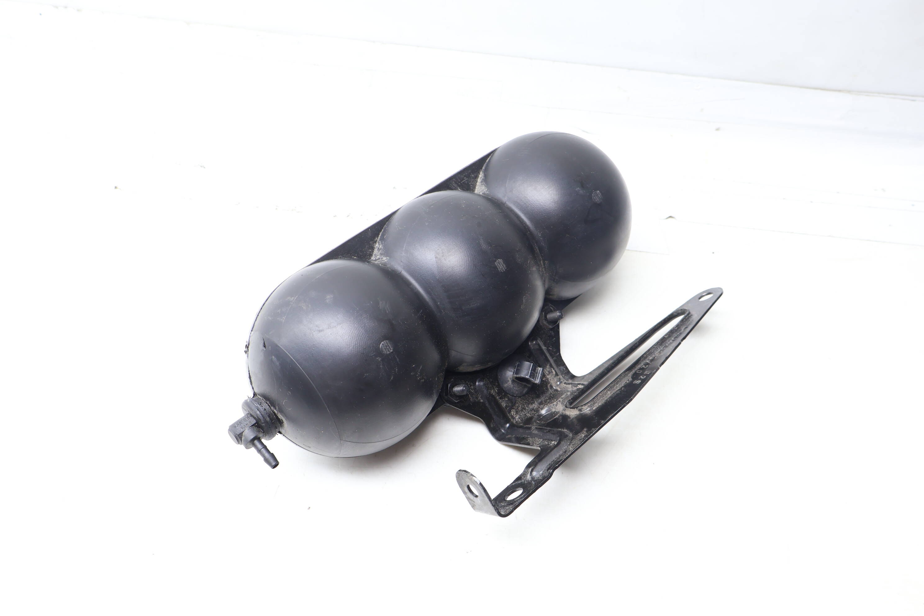 Vacuum Reservoir / Tank 420131541