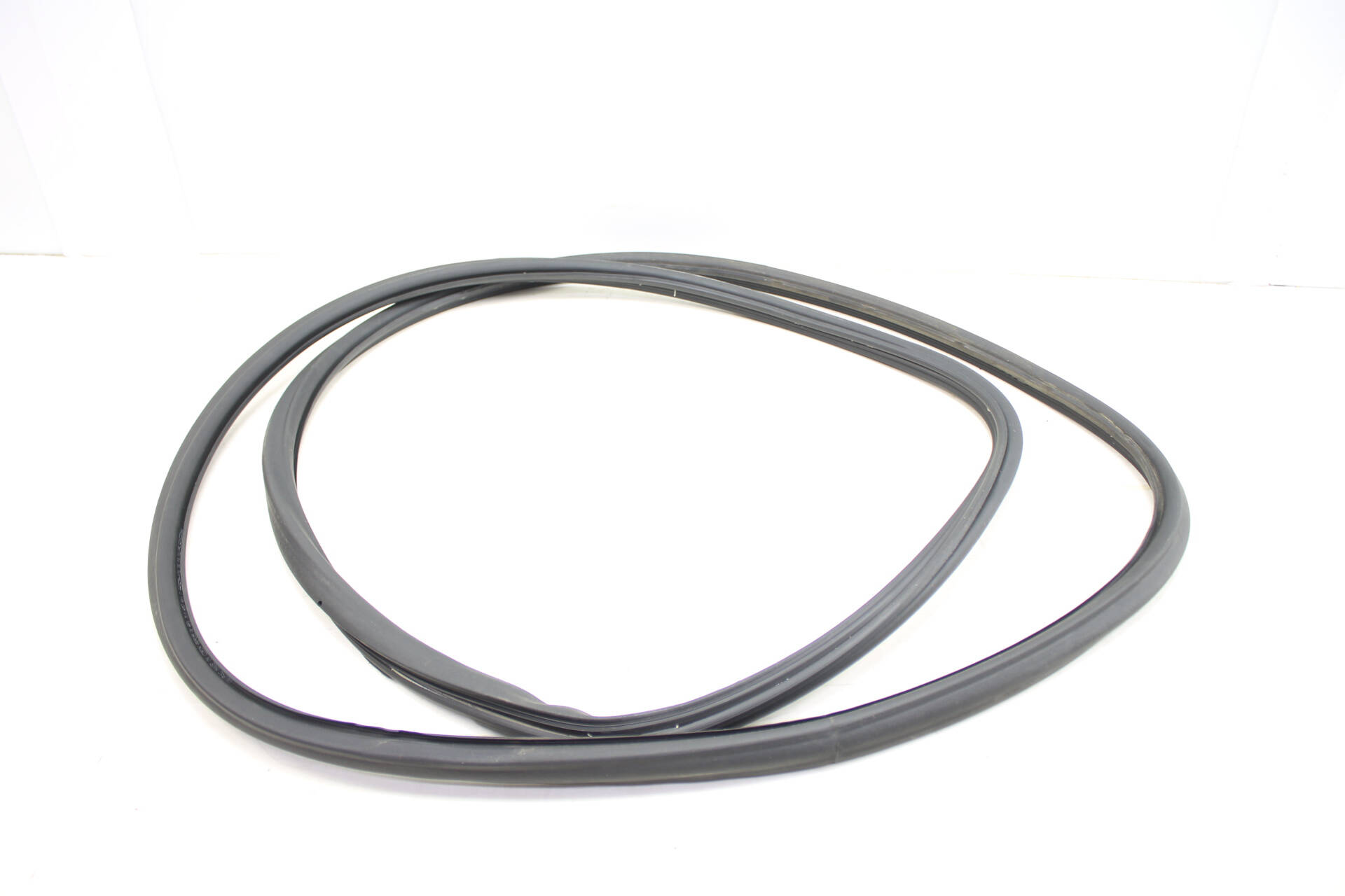 Outer Door Weather Stripping / Seal 7L0837911C