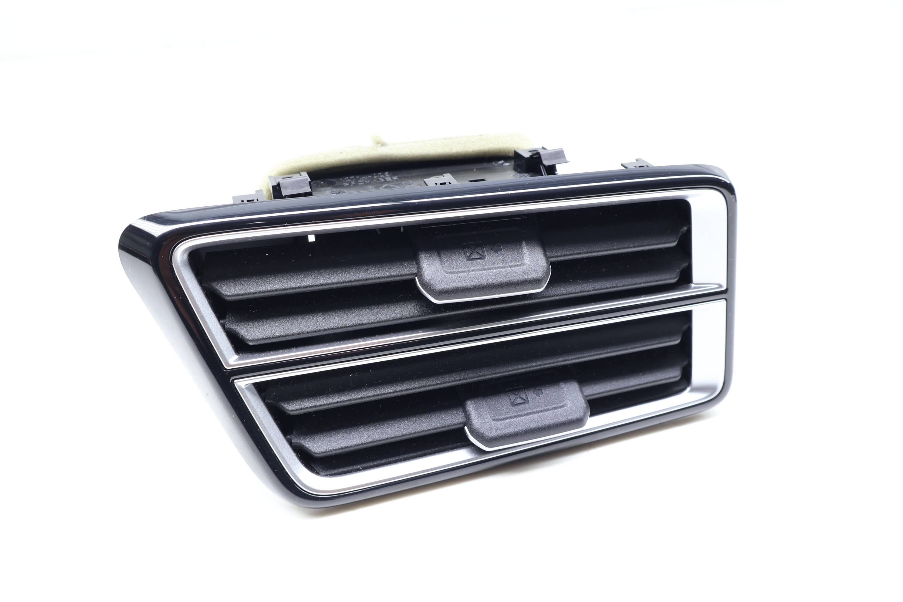 Dash Air Vent 3CN819704D