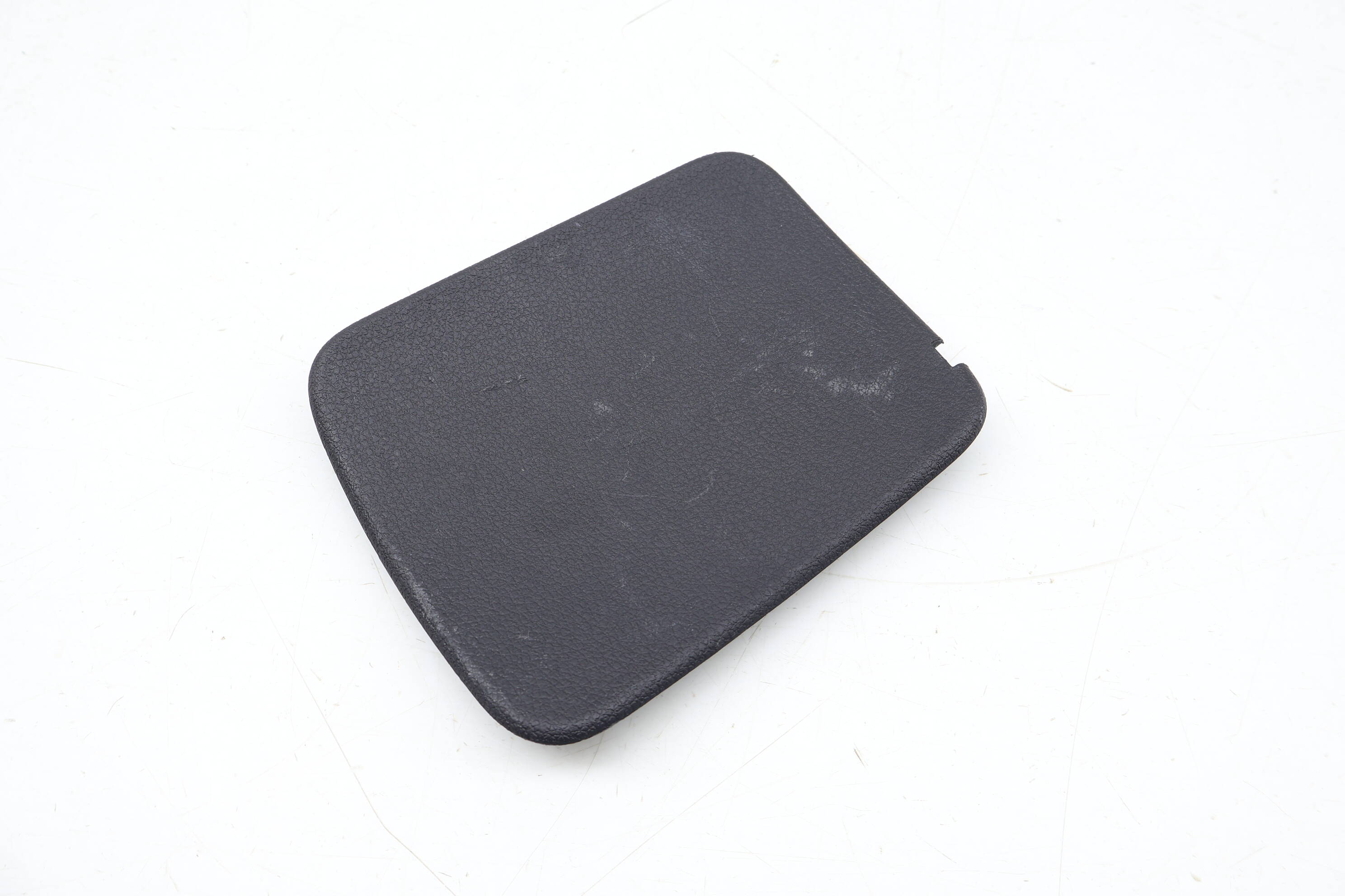 Trunk Hatch Tail Light Cover / Panel 4L0867658