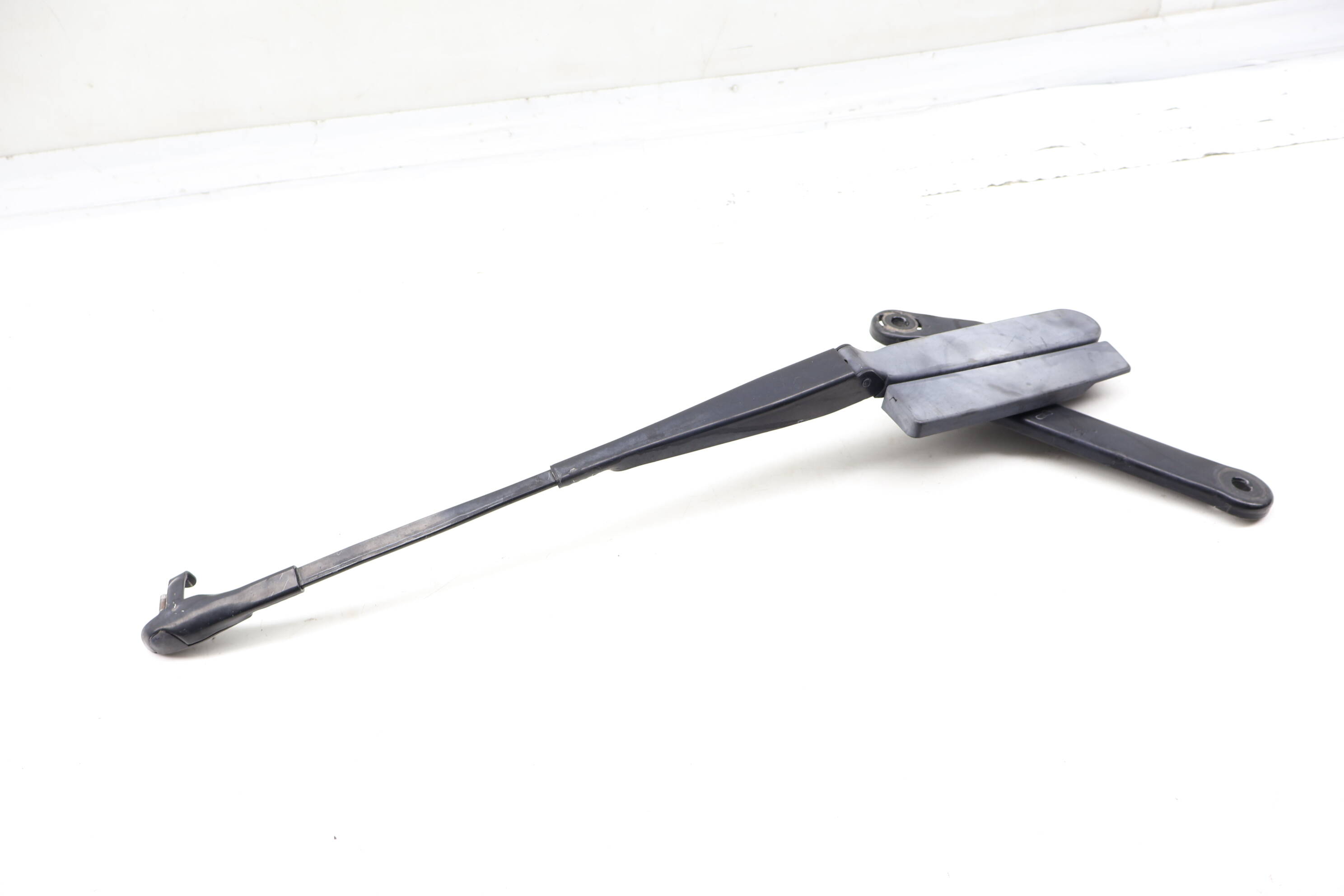 Windshield Wiper Arm 7P0955410B 95862802900