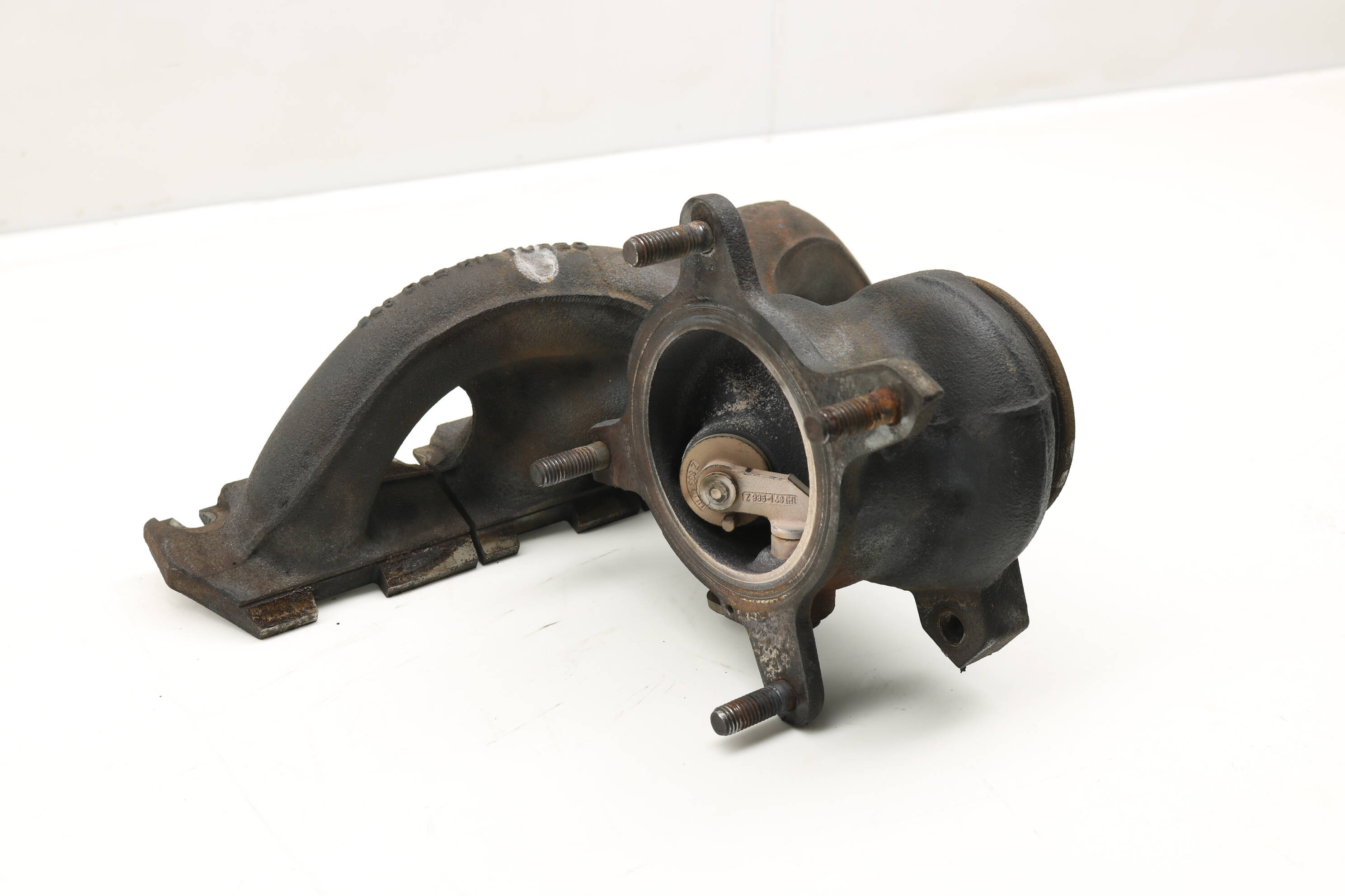 Turbo&#x20;&#x2F;&#x20;Turbocharger&#x20;Exhaust&#x20;Manifold&#x20;06J145701T