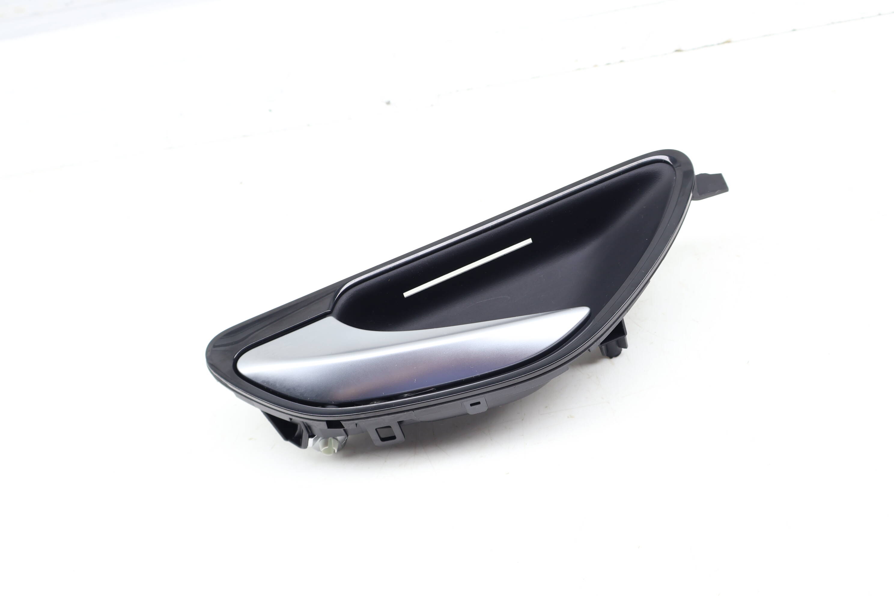 Interior Door Release / Handle 2057603500