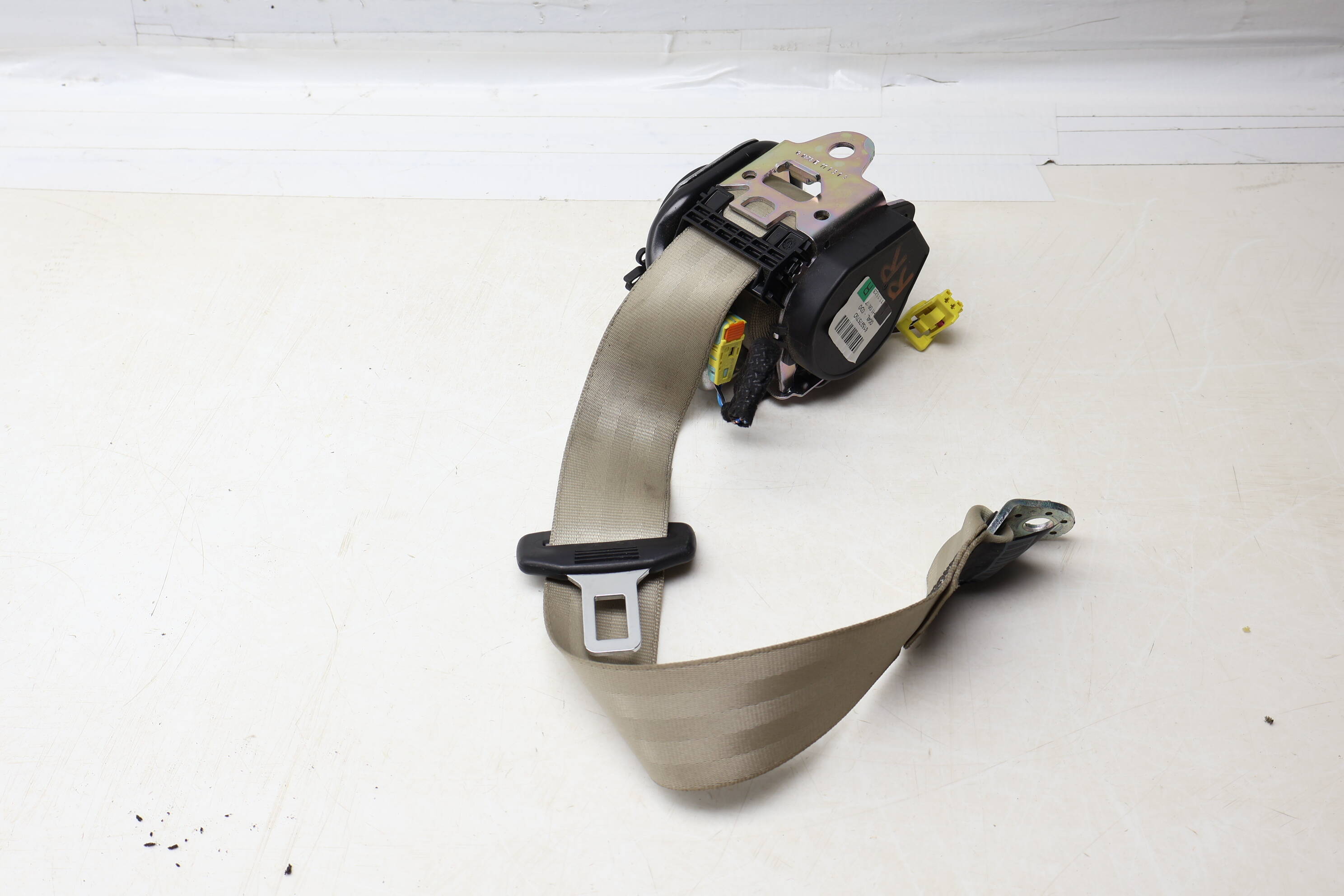 Convertible Seat Belt Retractor 8F0857806A