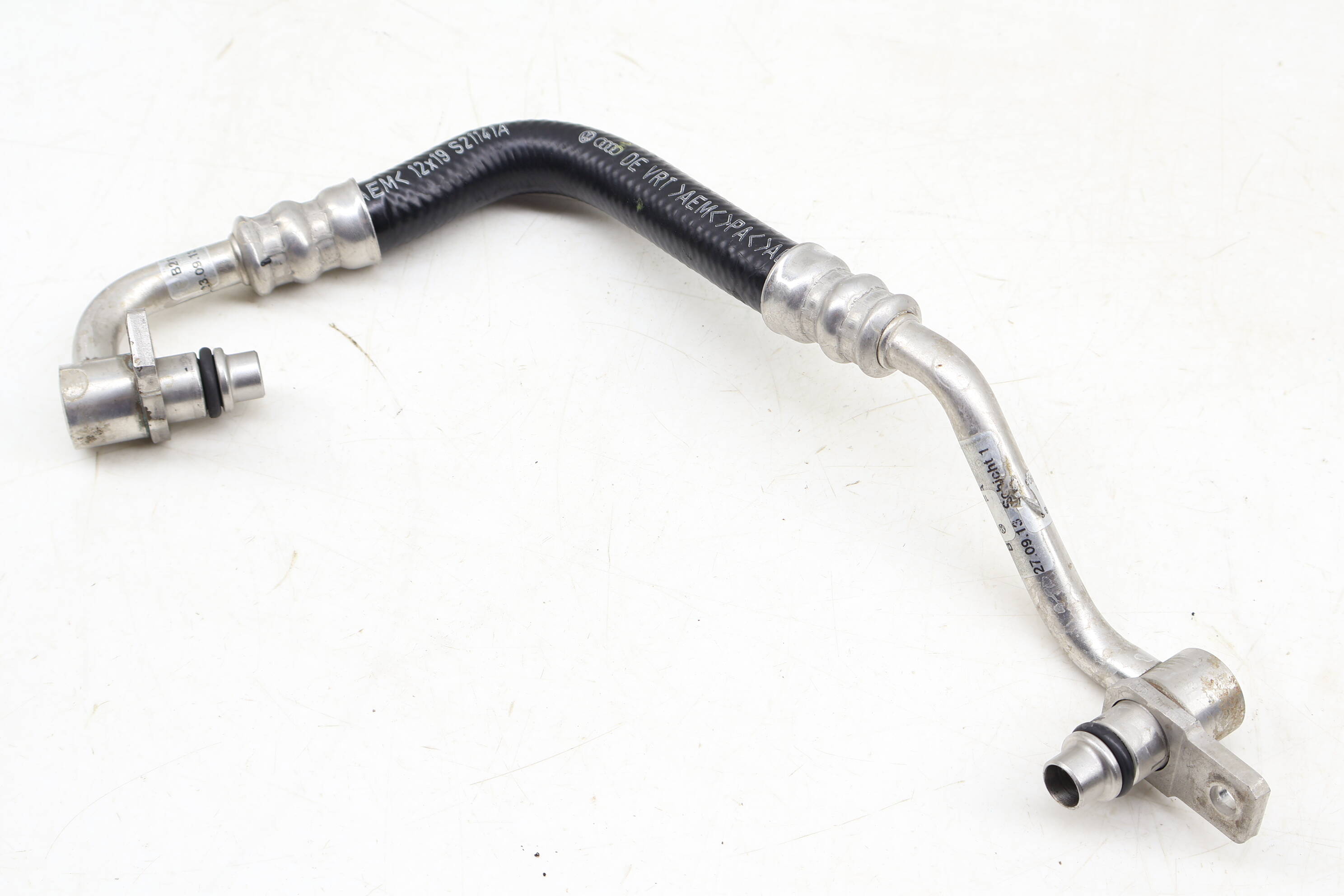 Transmission Oil Cooler Supply Line / Pipe 4G0317818S