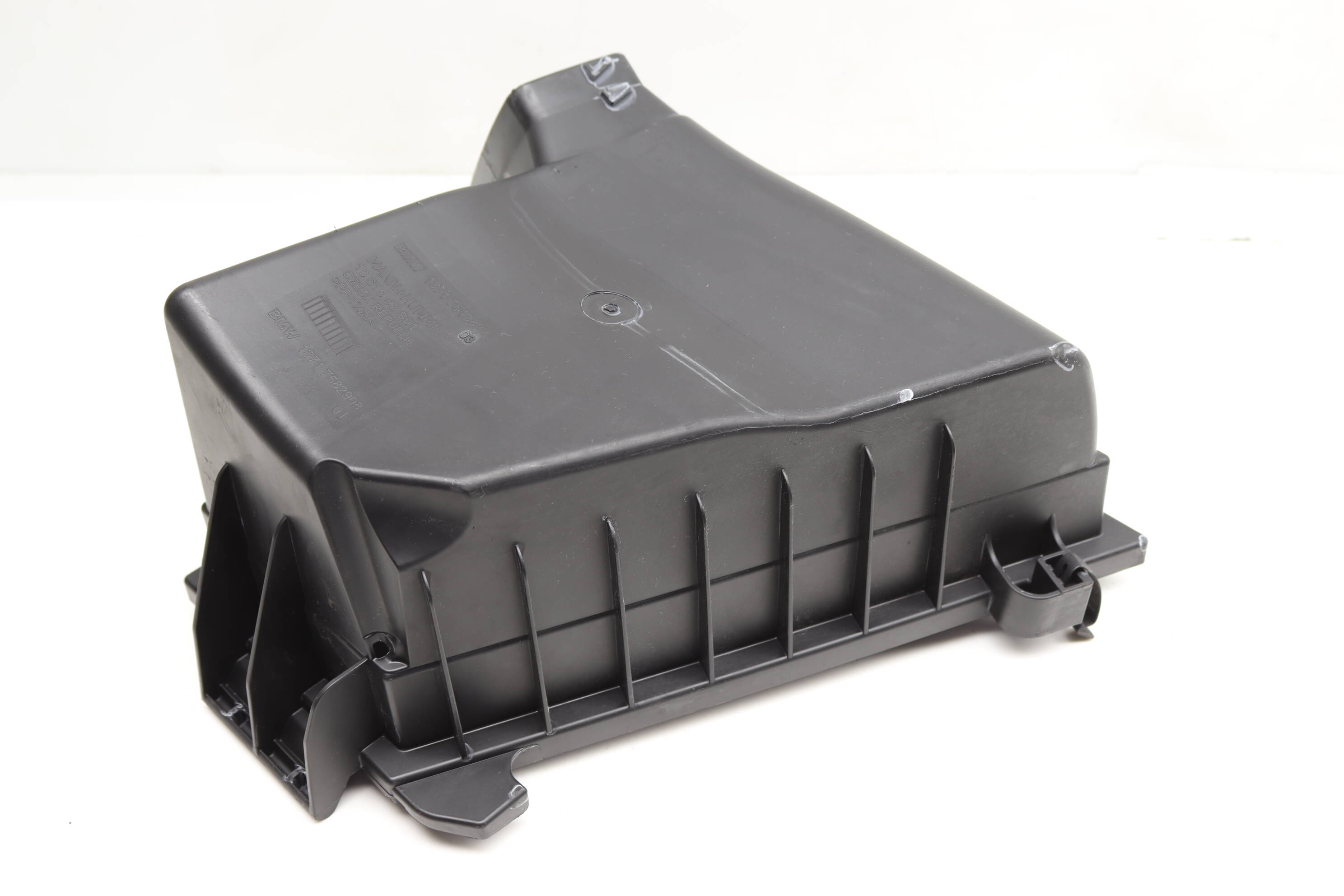 BMW Engine Air Filter Box / Housing (Upper) (Z4) 13717613822