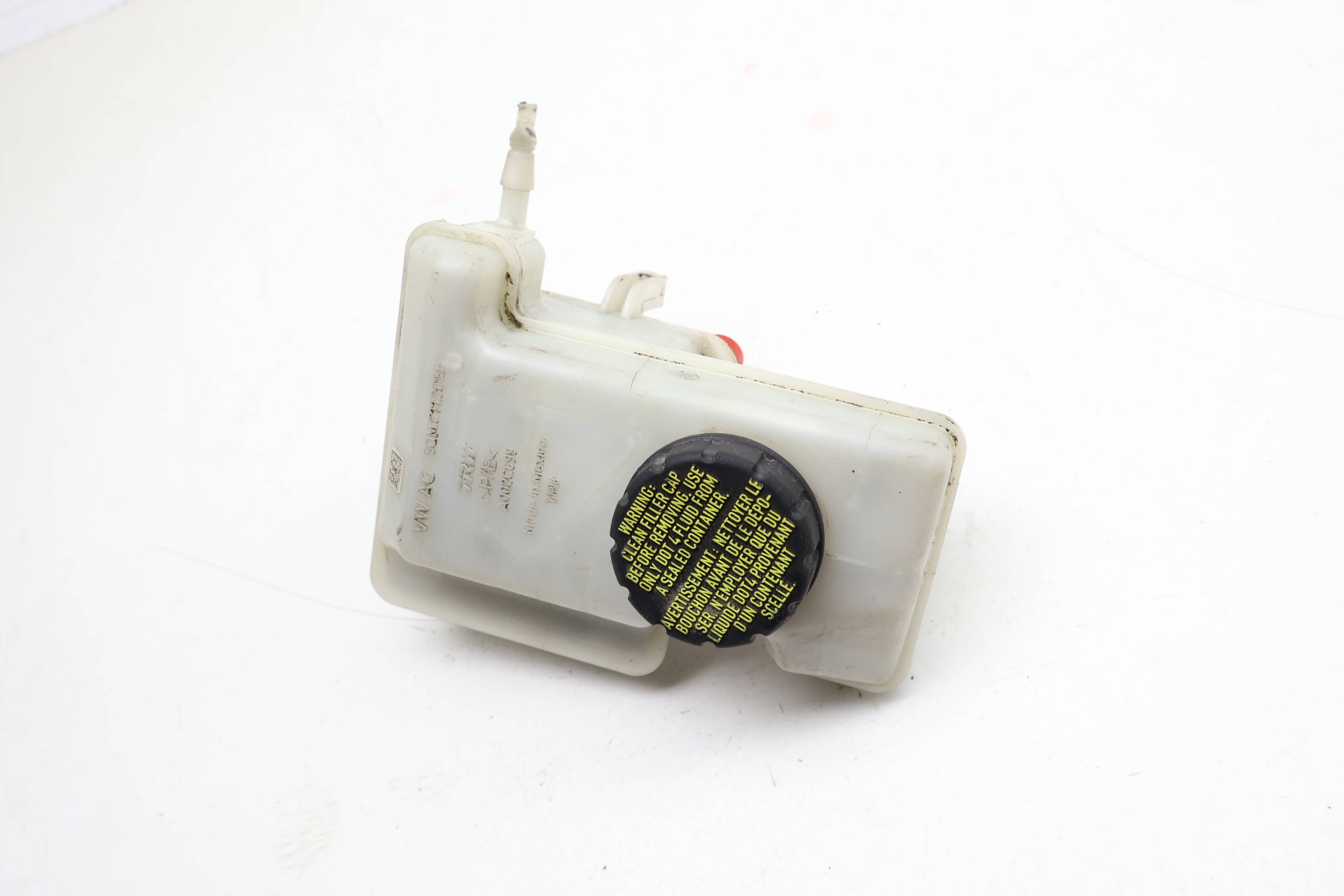 Brake Fluid Reservoir / Tank 5QM611301B