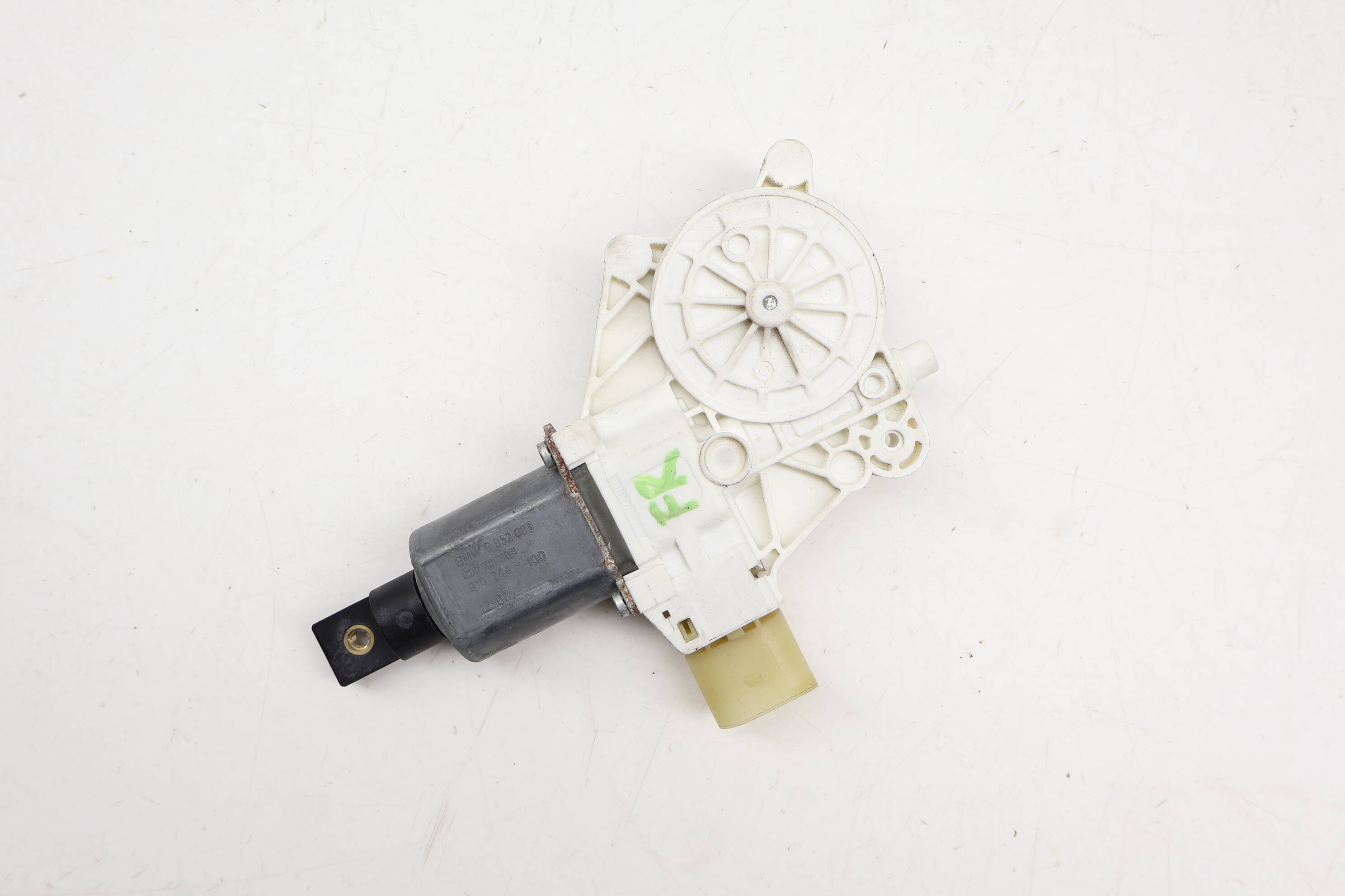 Power Window Motor 67626952086