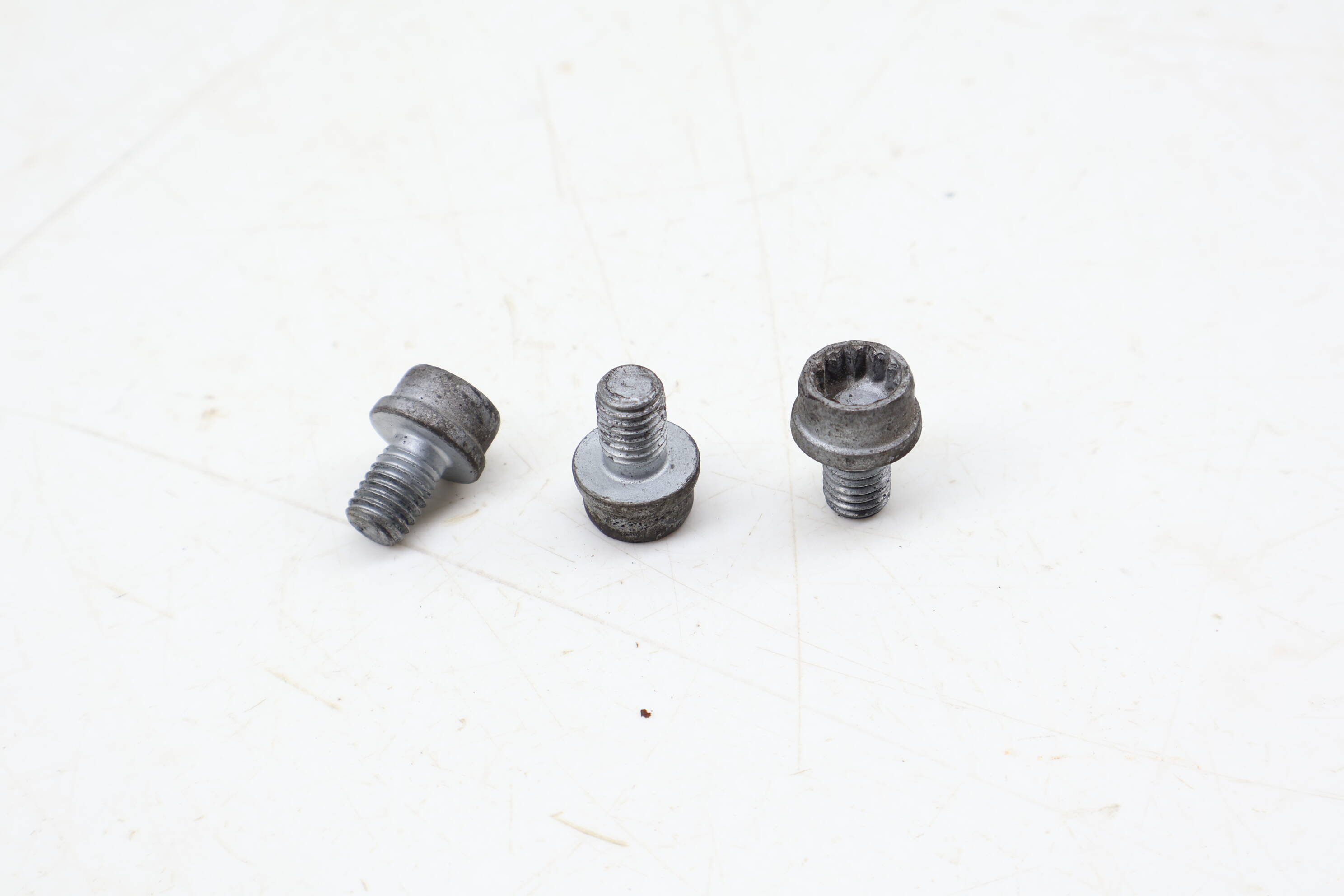 M8x12 Screw / Bolt Set (3) N91052201