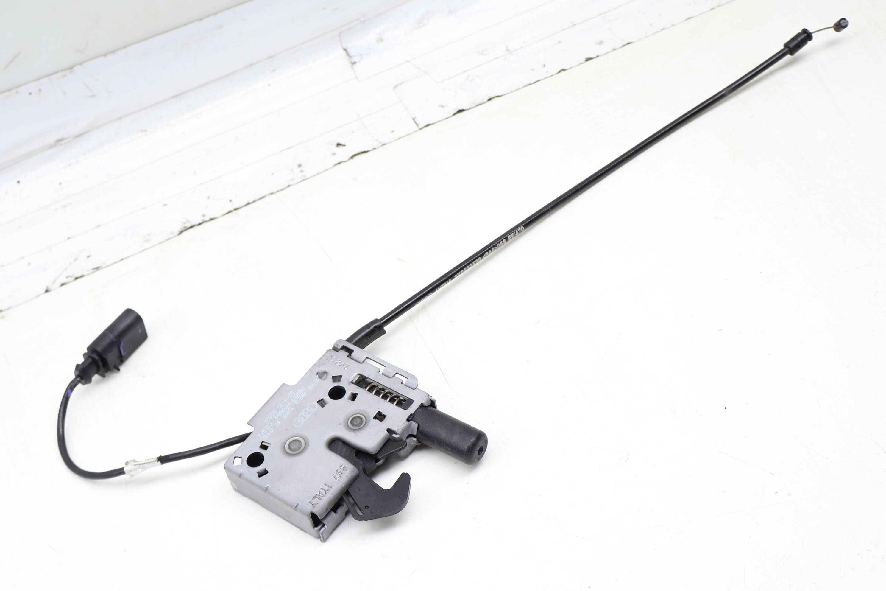 Lower Hood Latch W/ Switch 8Y0823509A