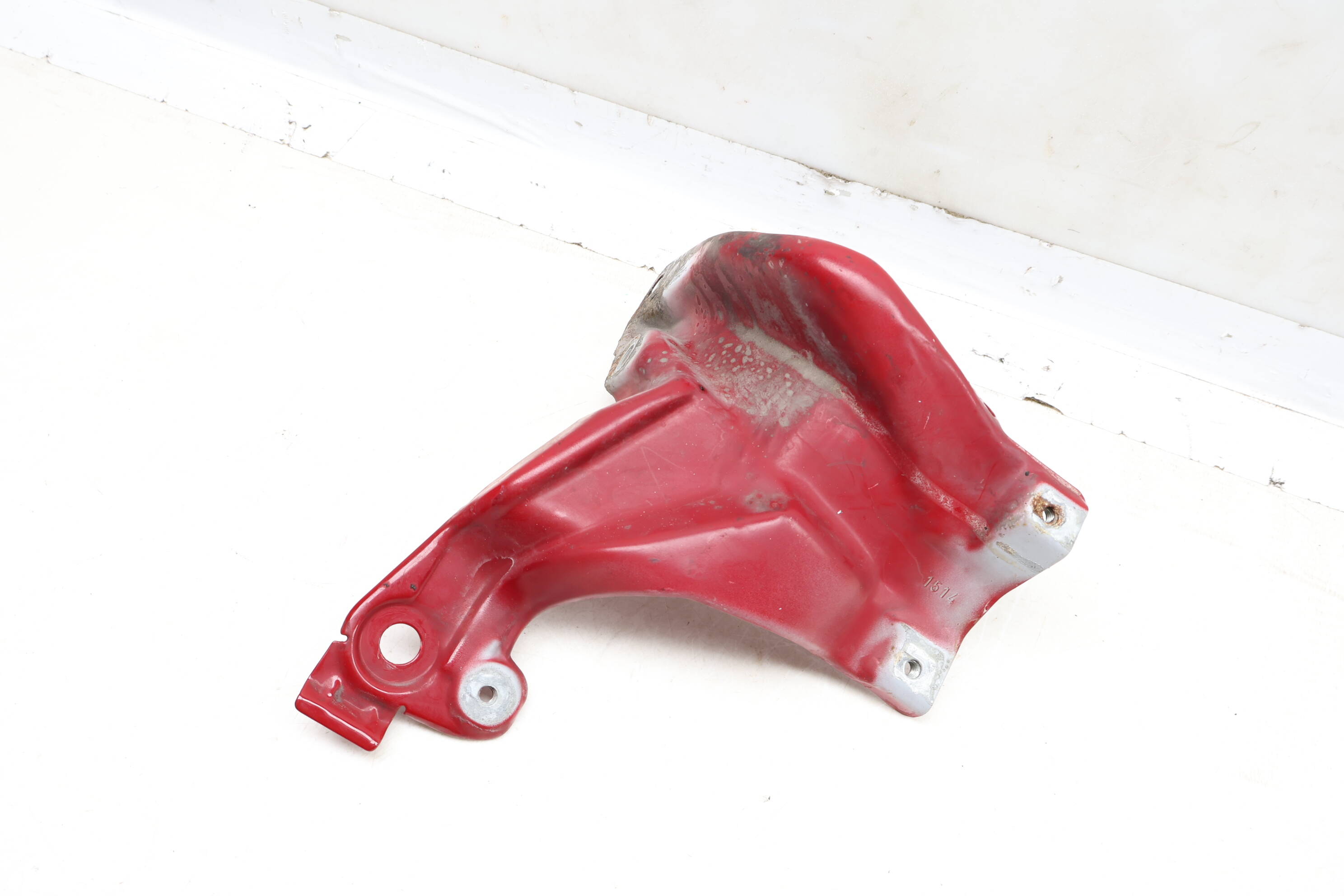 Fender Mount Bracket 8N0821135A