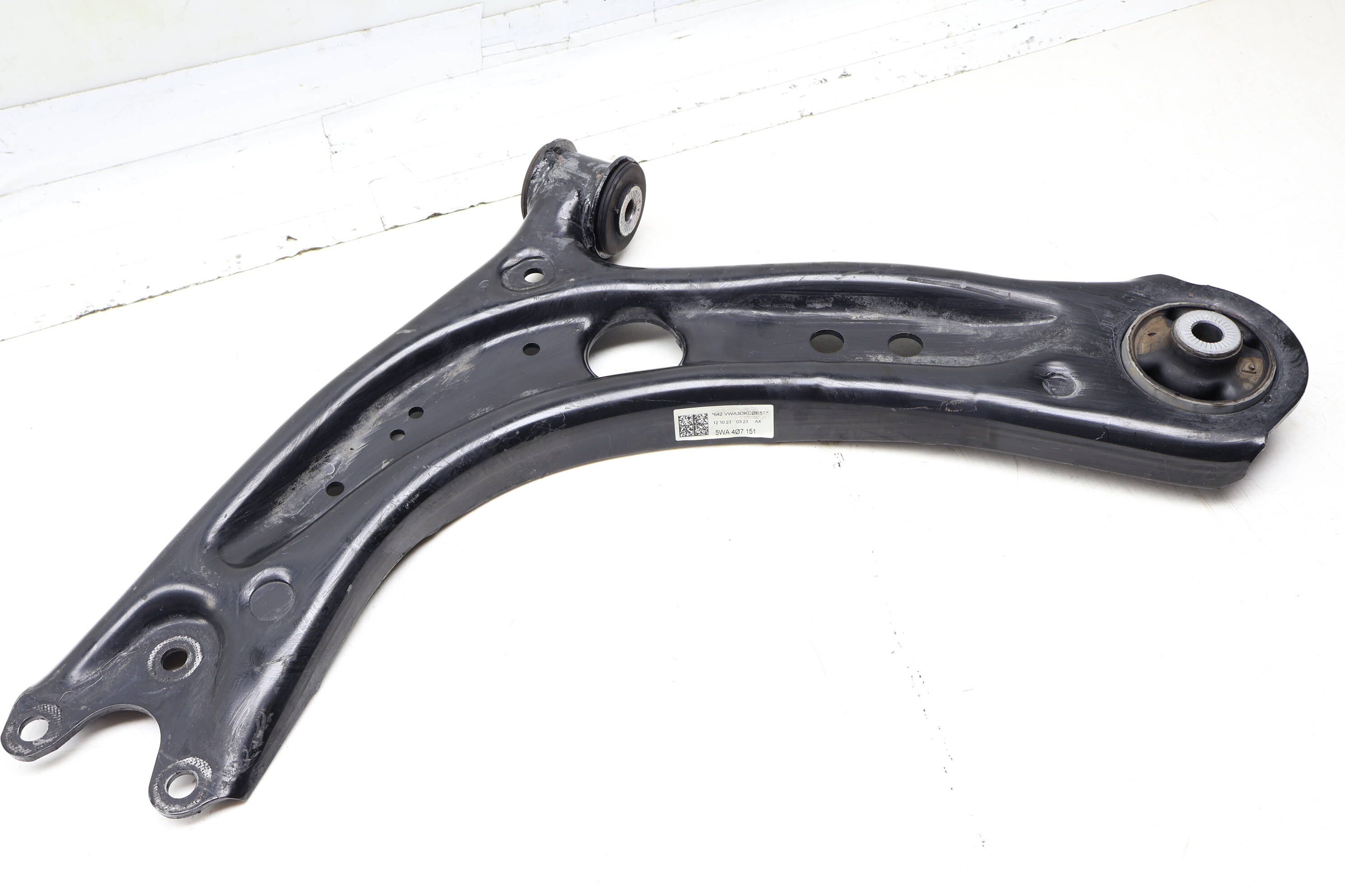 Lower Suspension Control Arm 5WA407151