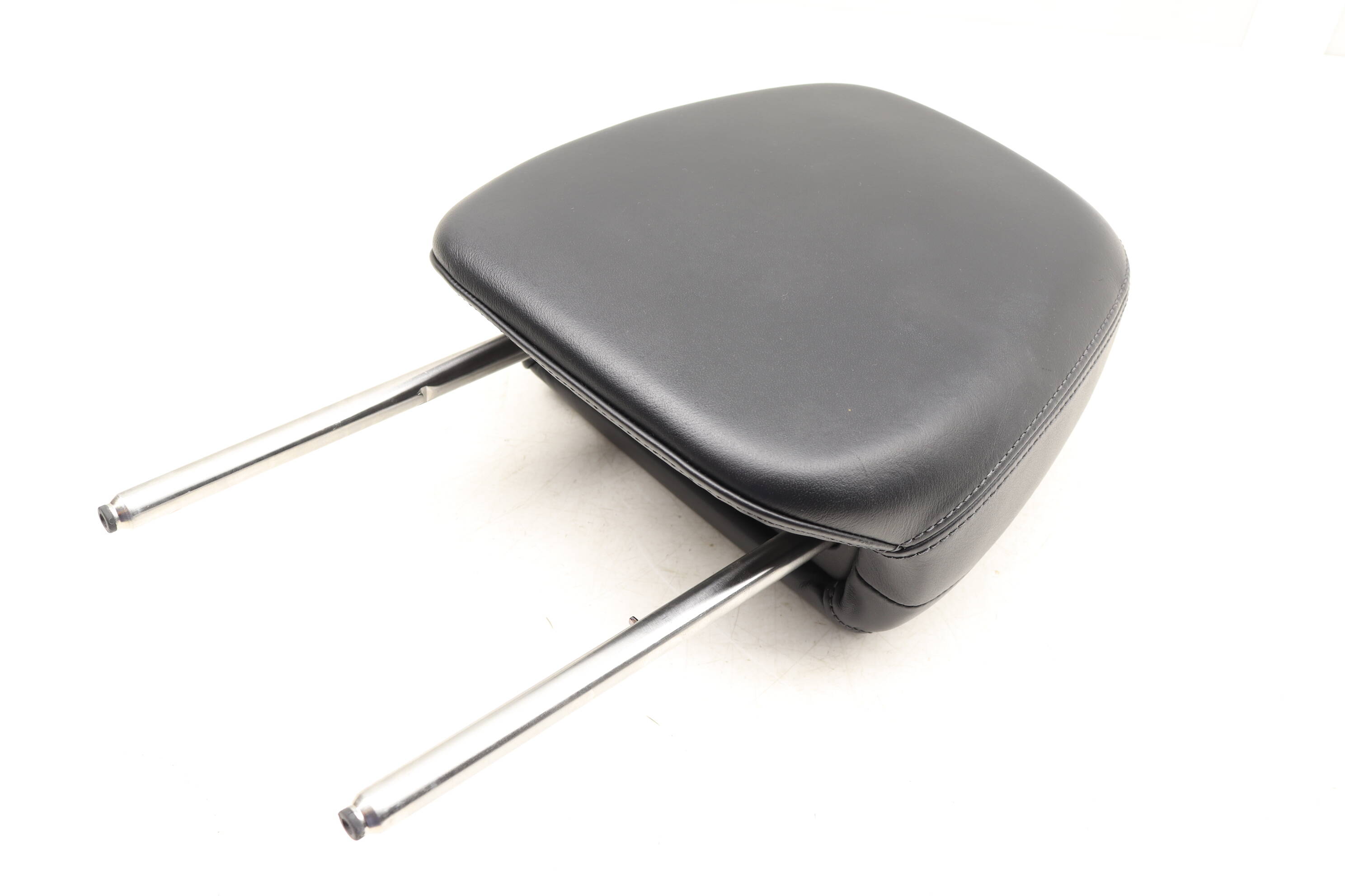 Seat Headrest / Head Rest 7P5881902P 95852191200