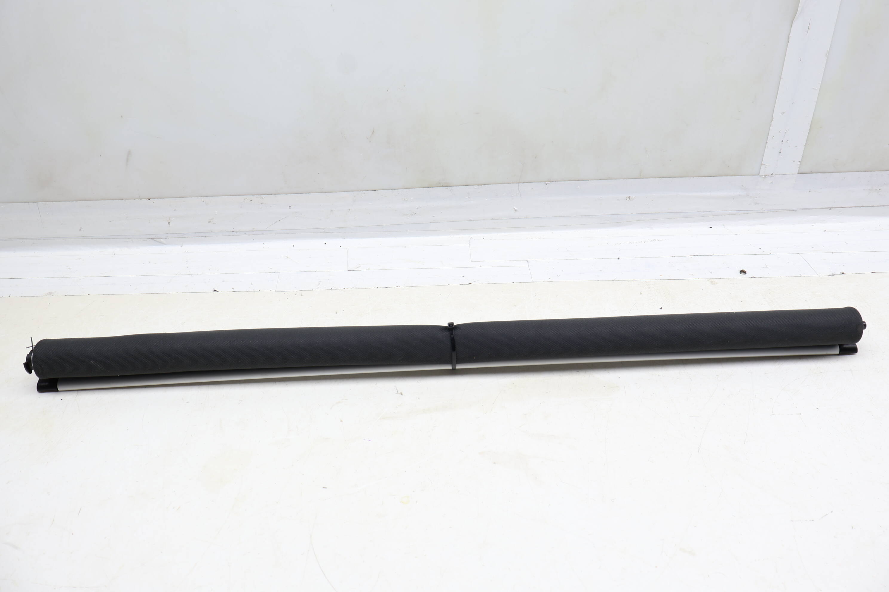 Retractable Sunroof / Sun Roof Shade 8W6877307A