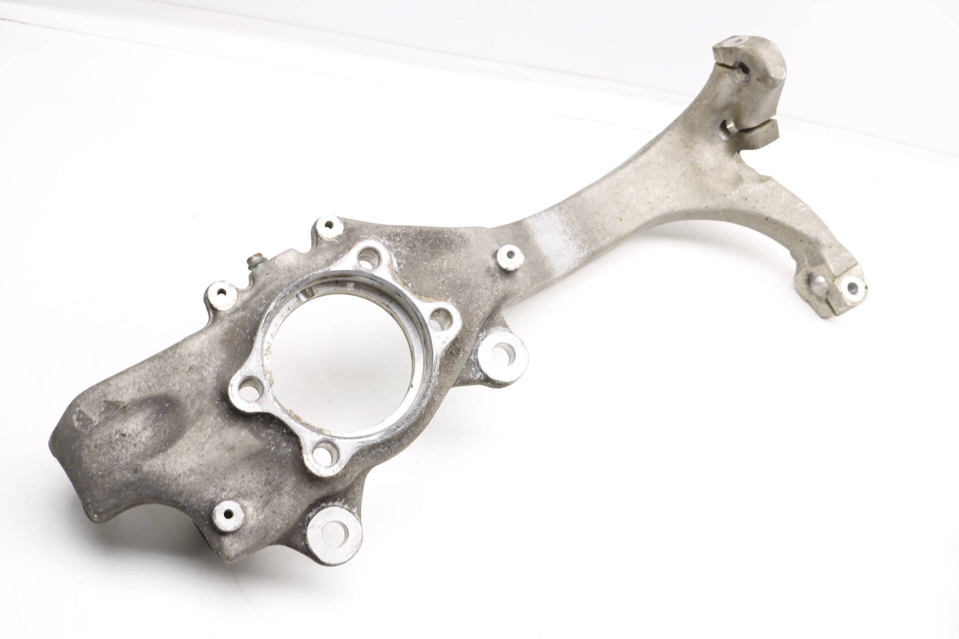 FRONT LEFT - SPINDLE KNUCKLE / WHEEL BEARING HOUSING - AUDI