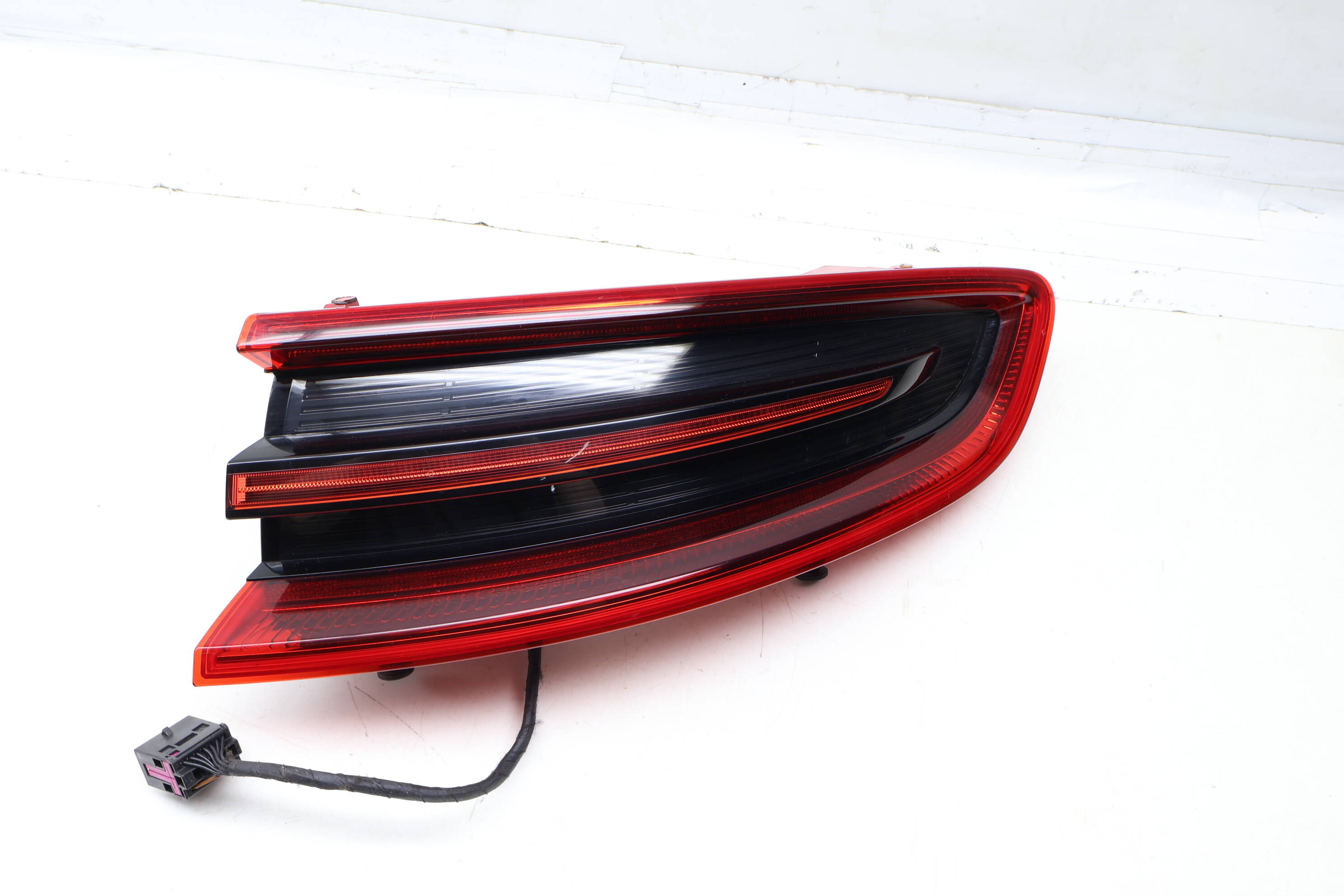 Tail Light / Lamp (Outer) 95B945096E