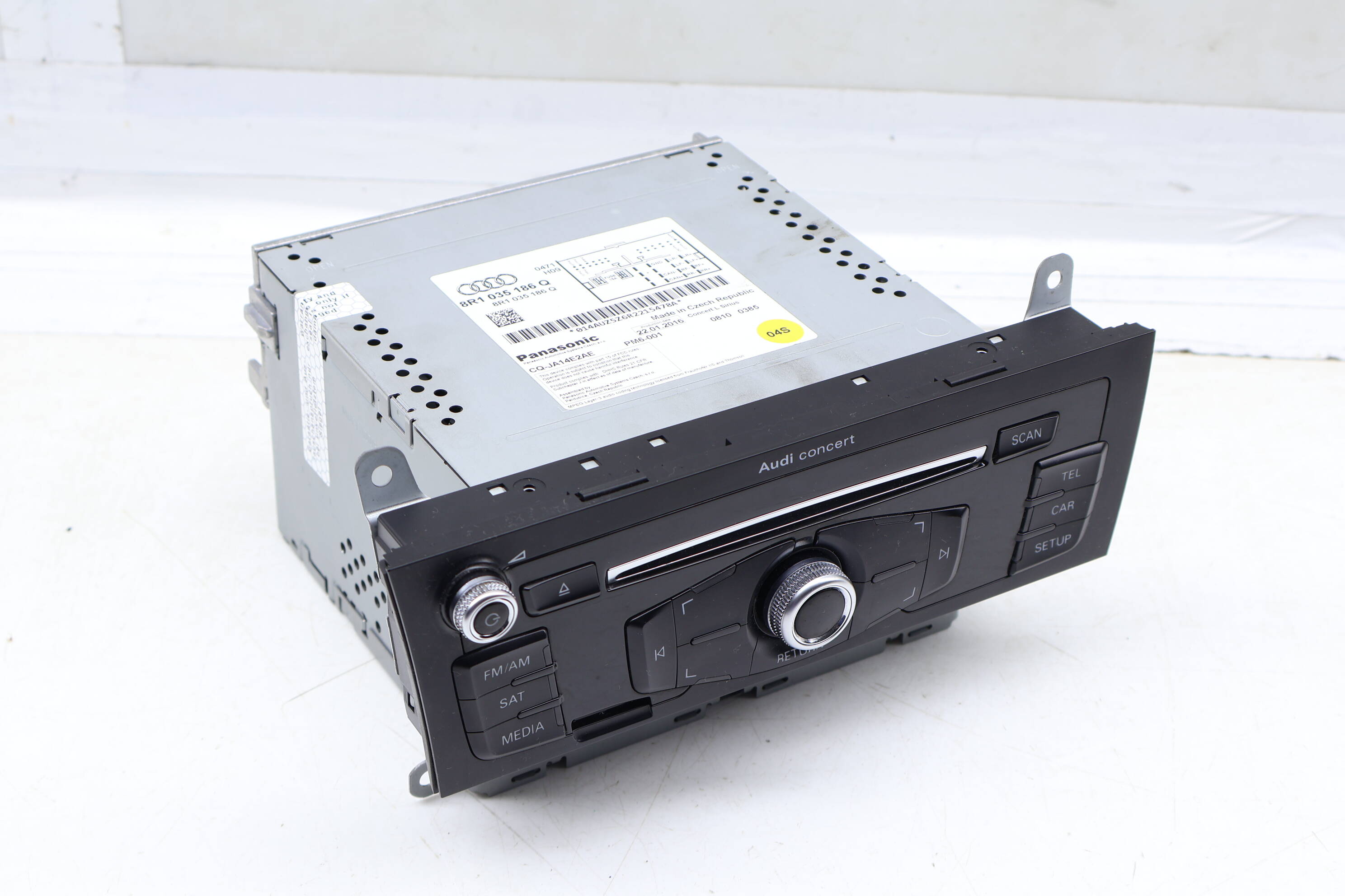 Stereo / Radio Unit (Concert 3) 8R1035186Q