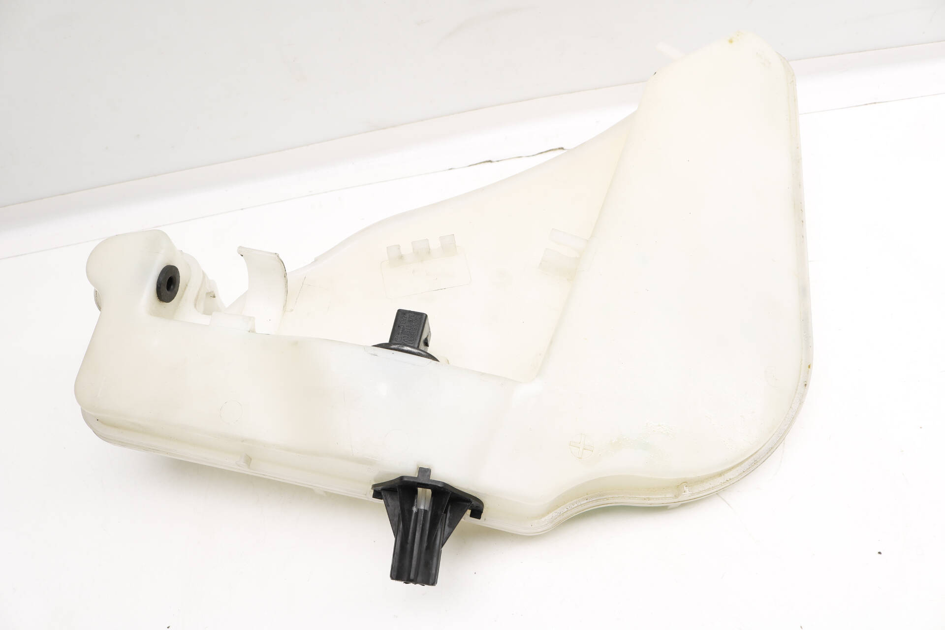 Windshield Washer Tank / Reservoir 4G8955451E