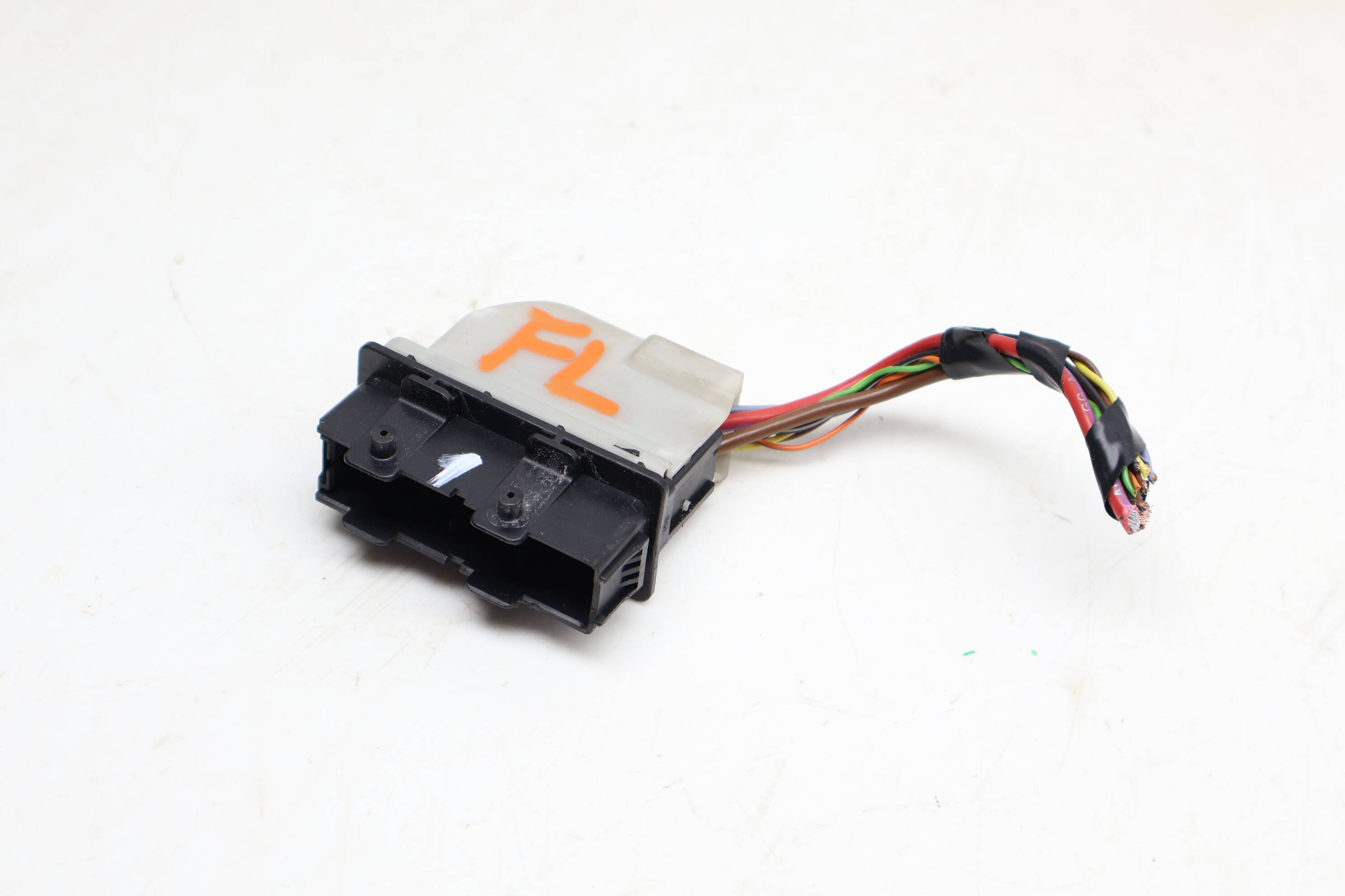 Door Wiring Harness Connector / Pigtail 4H0972701
