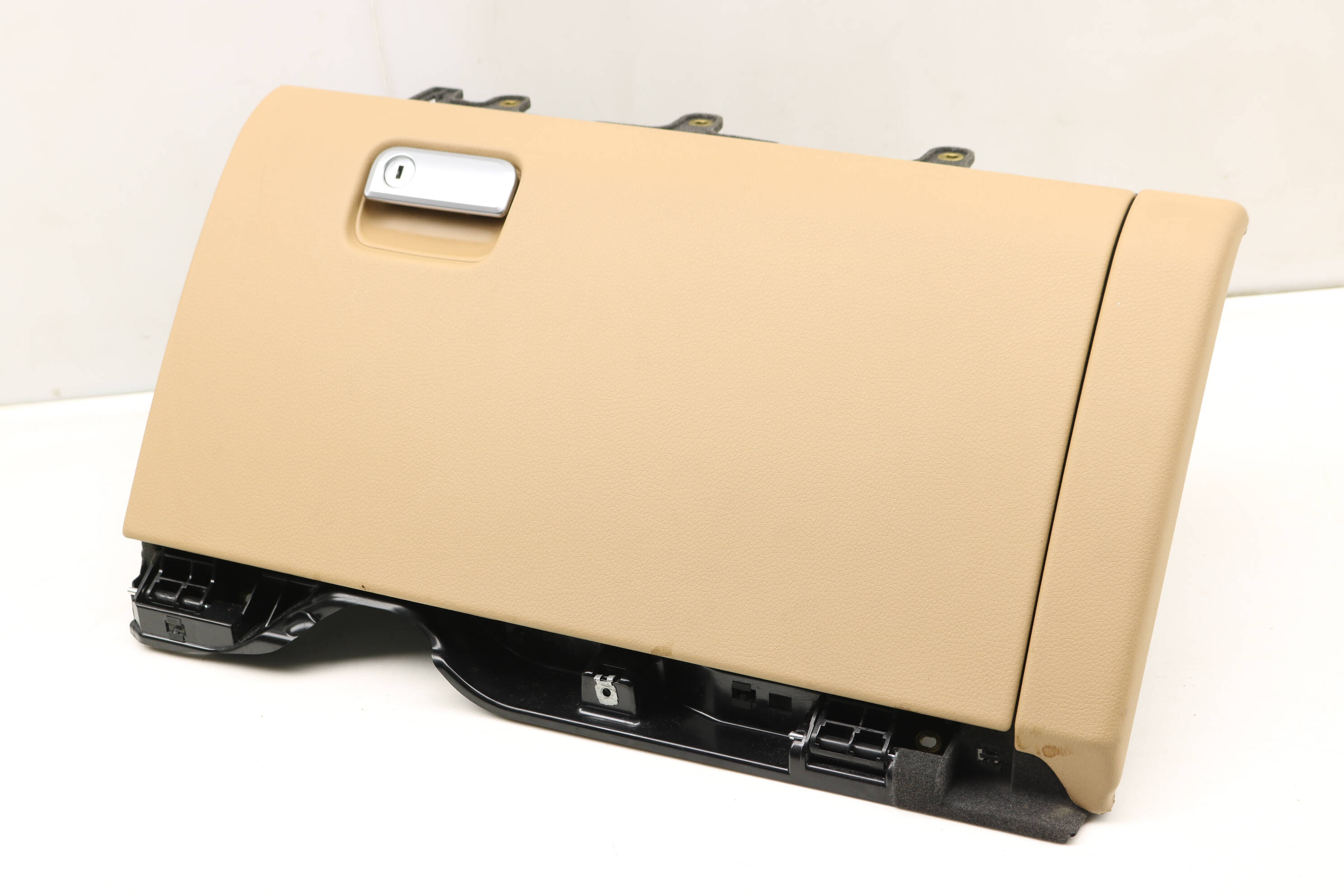 Glove Box / Compartment 7P5857095F 95855209500