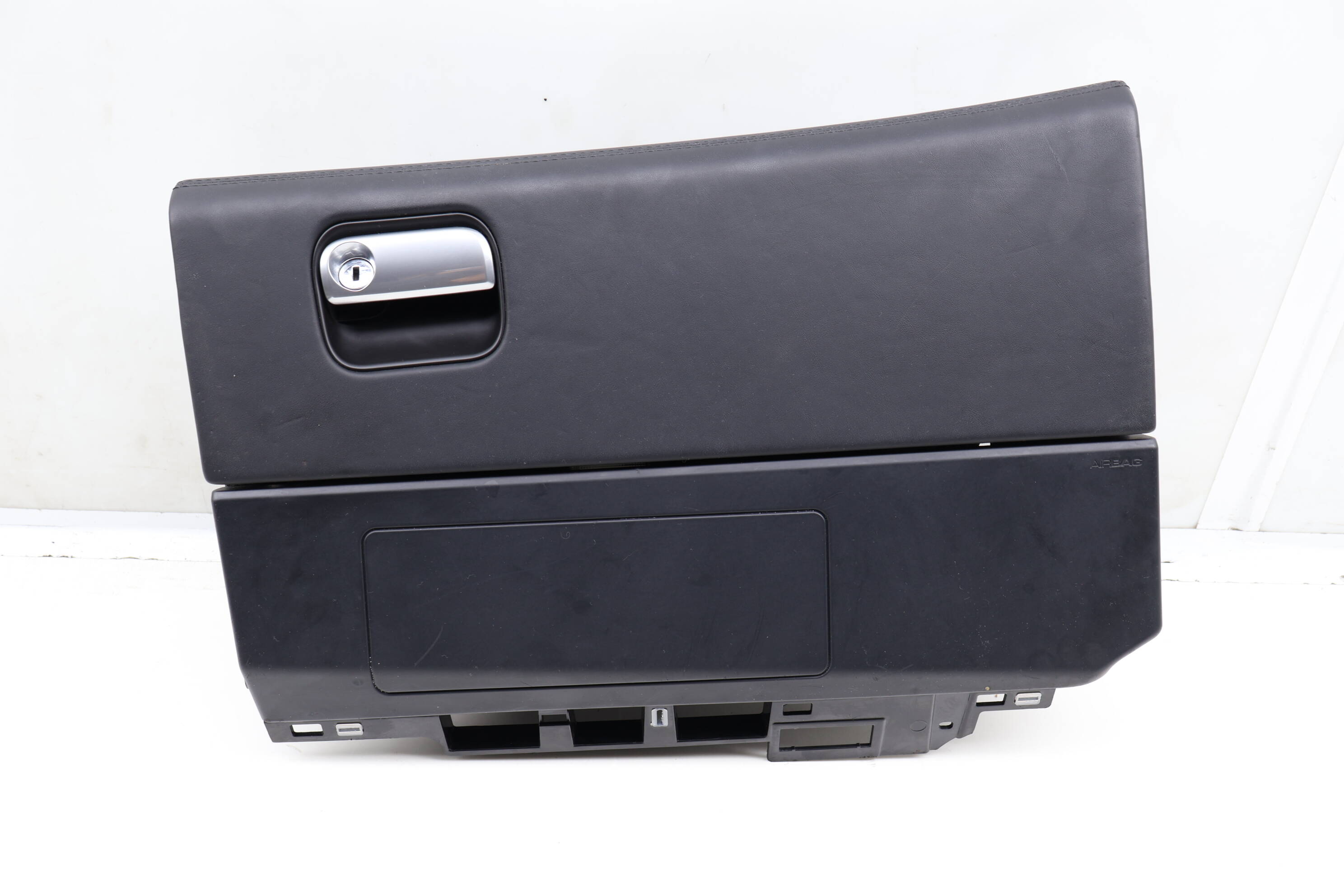 Glove Box / Compartment 97055220409