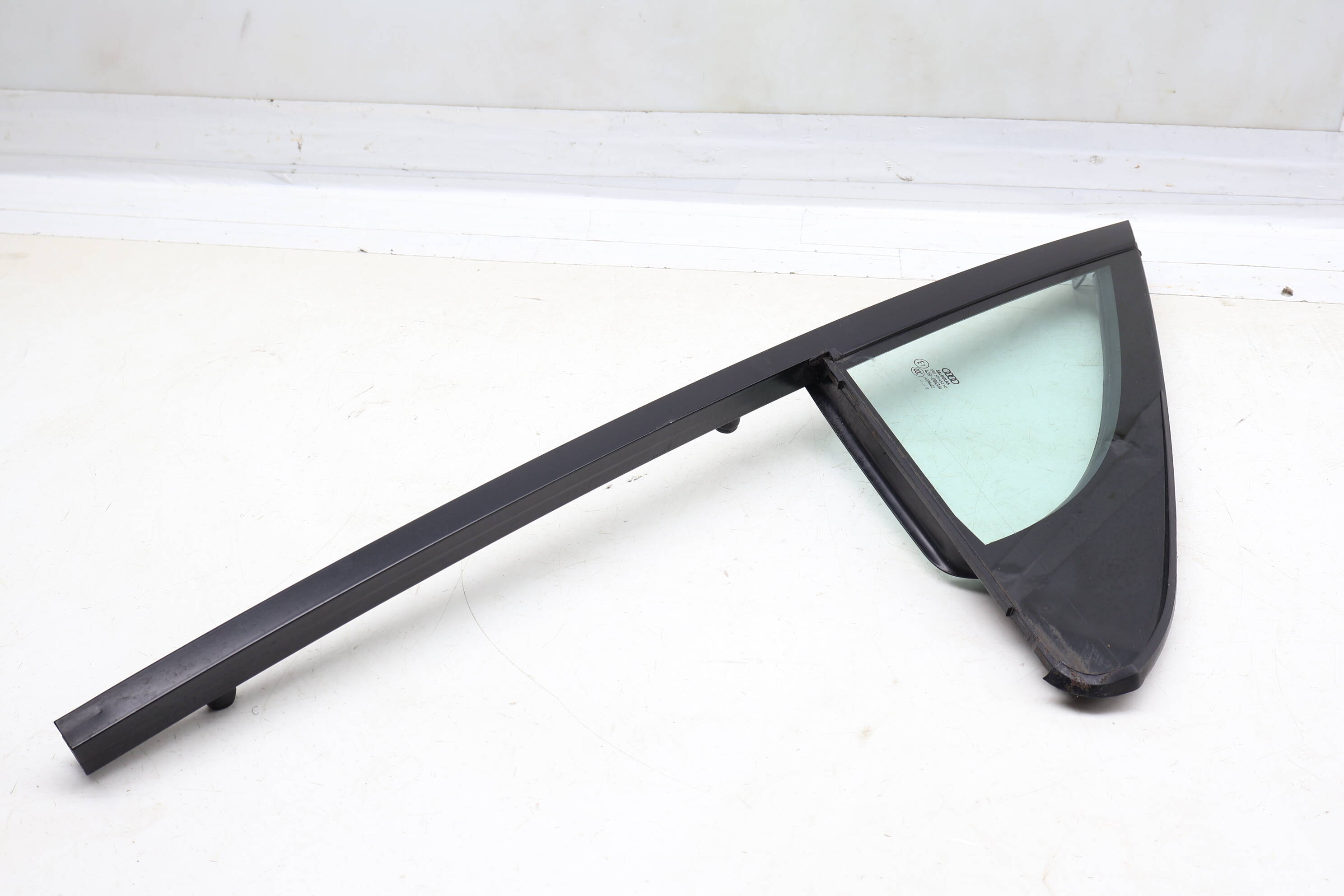 Side Door Window Glass 4M0845114