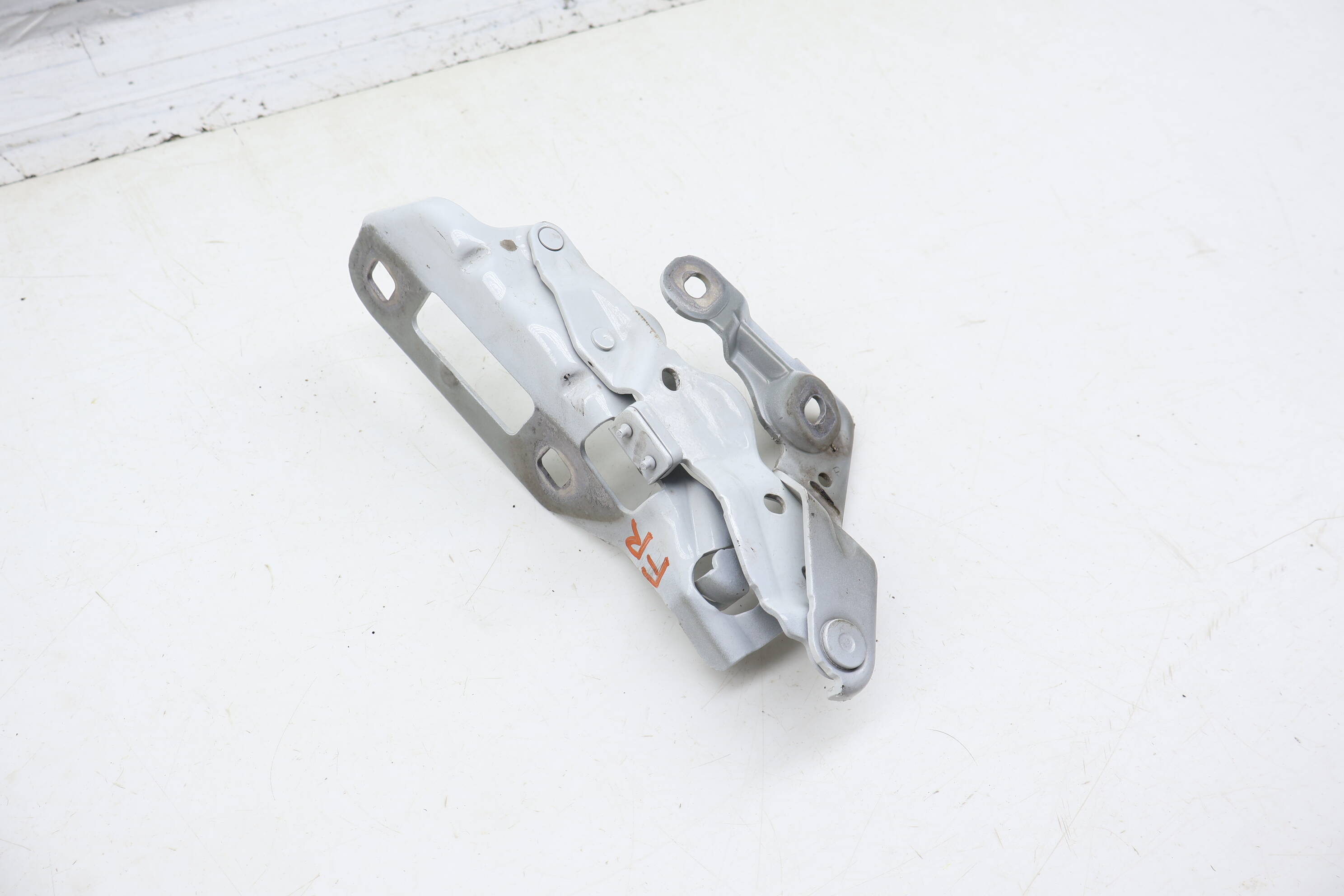 Hood Hinge 97051115202