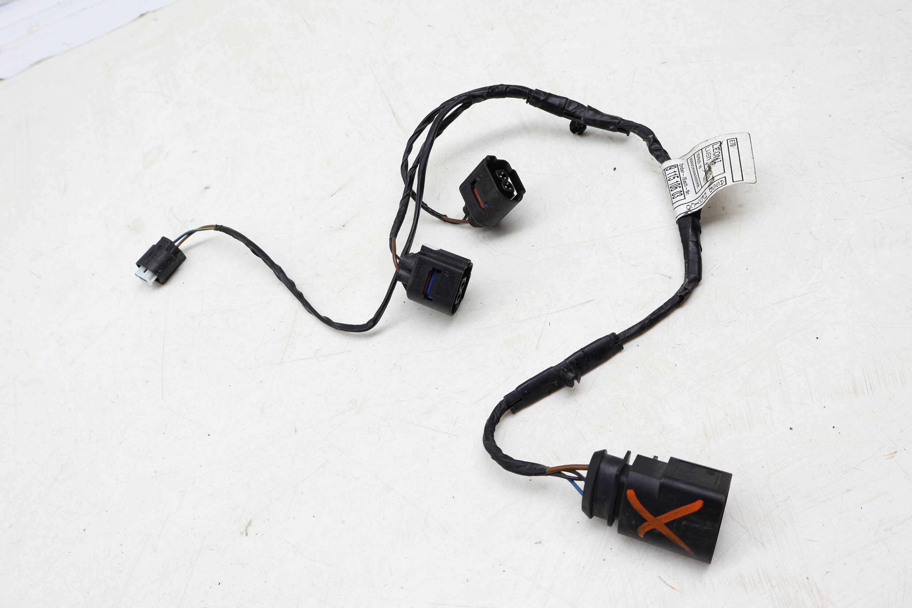 Windshield Washer Reservoir Wiring Harness 61129115107