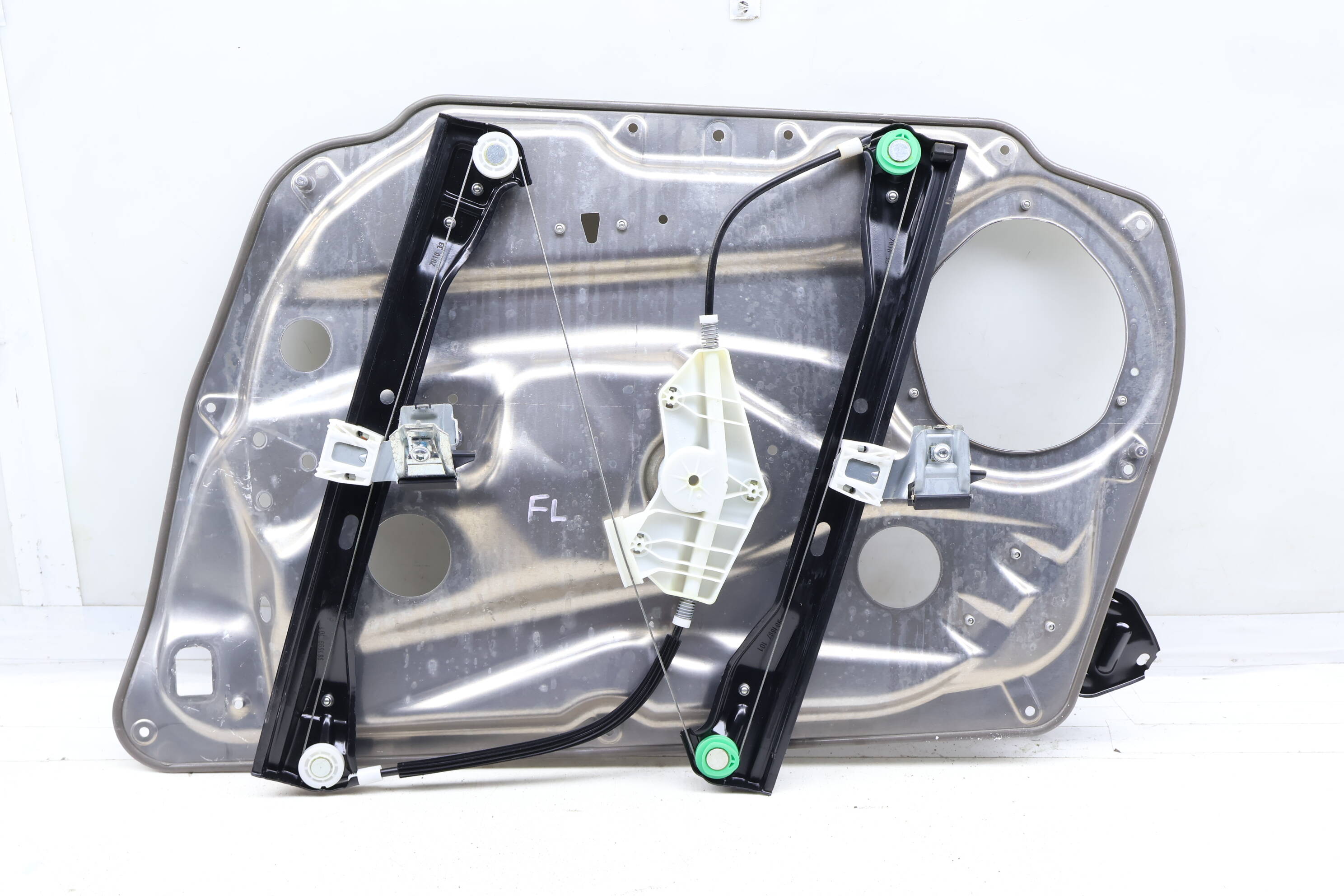 Door Panel / Window Regulator Assembly 2127201579