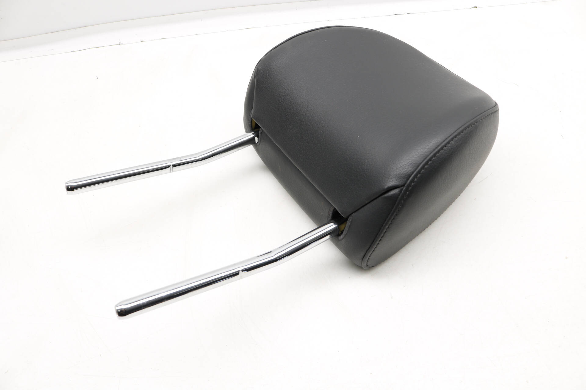 Headrest / Head Rest 8K0881901AT