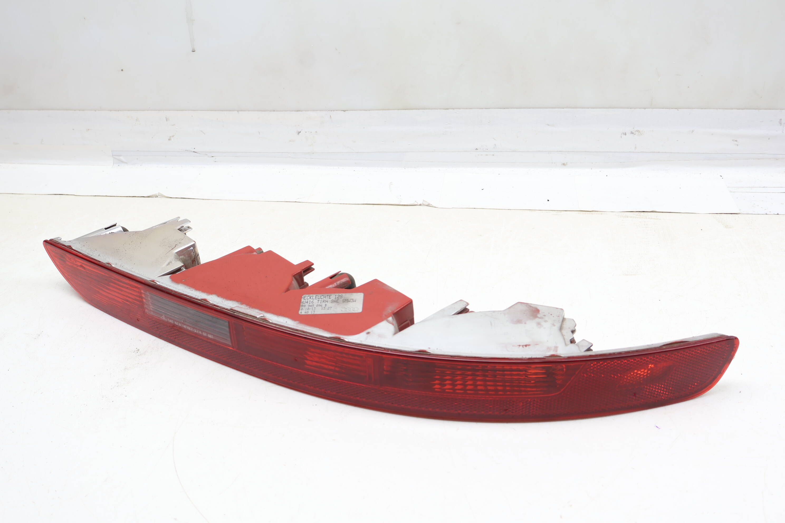 Lower Tail Light / Lamp 8R0945096B
