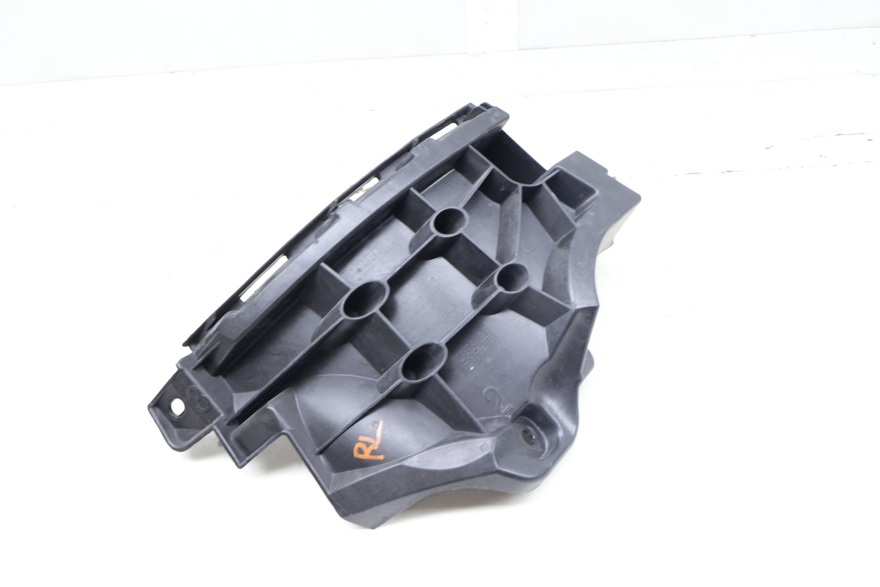 Bumper Mount Bracket 4M8807393