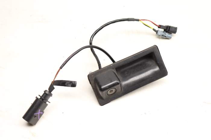 Trunk Hatch Release Handle / Switch W/ Camera 7P5827566C main product photo