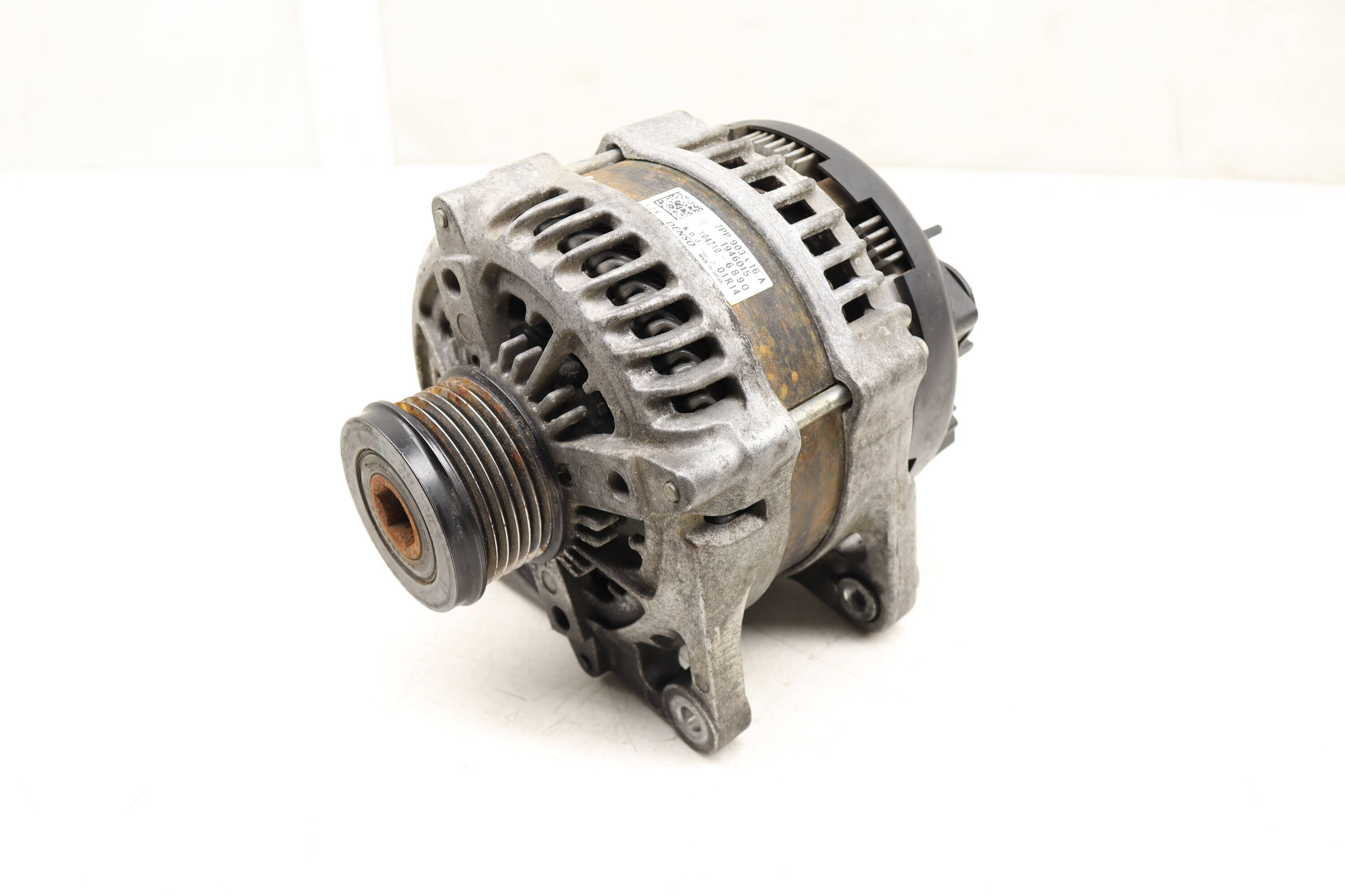 Alternator / Generator (220 Amp) 7PP903016A