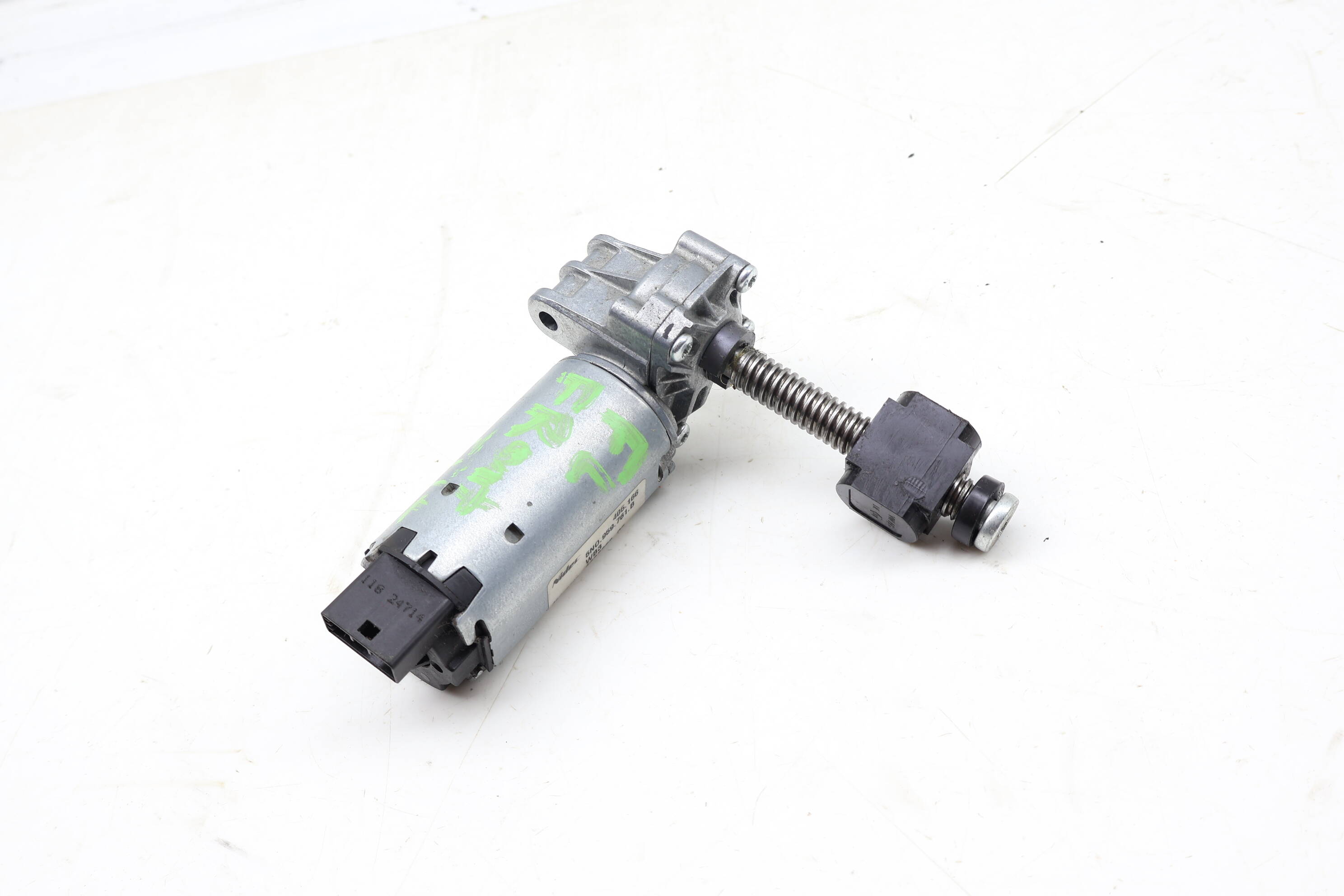 Front Tilt / Rake Seat Motor 5N0959761B